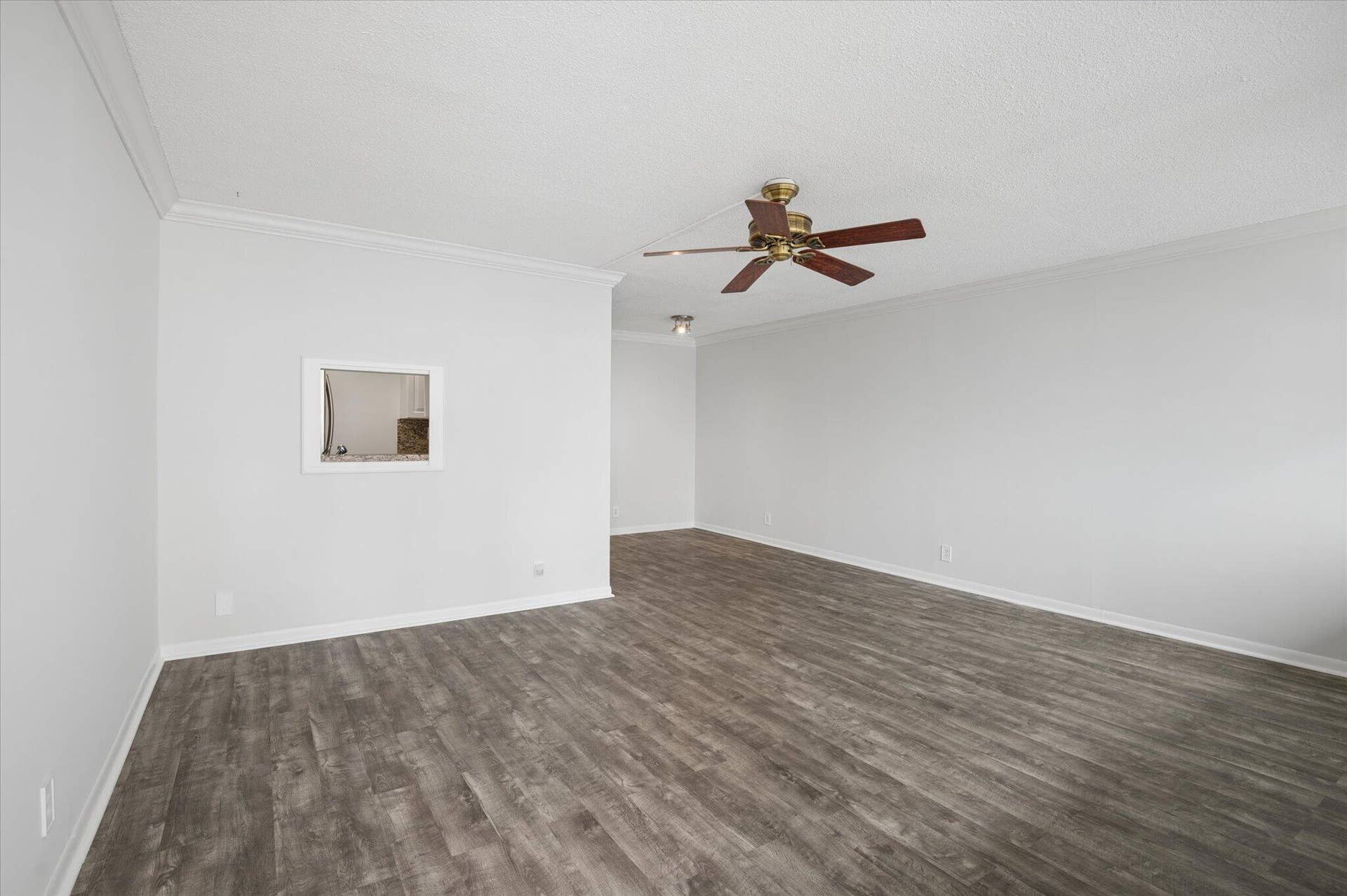 01-Carbonara-101 N Birch Rd #503-1