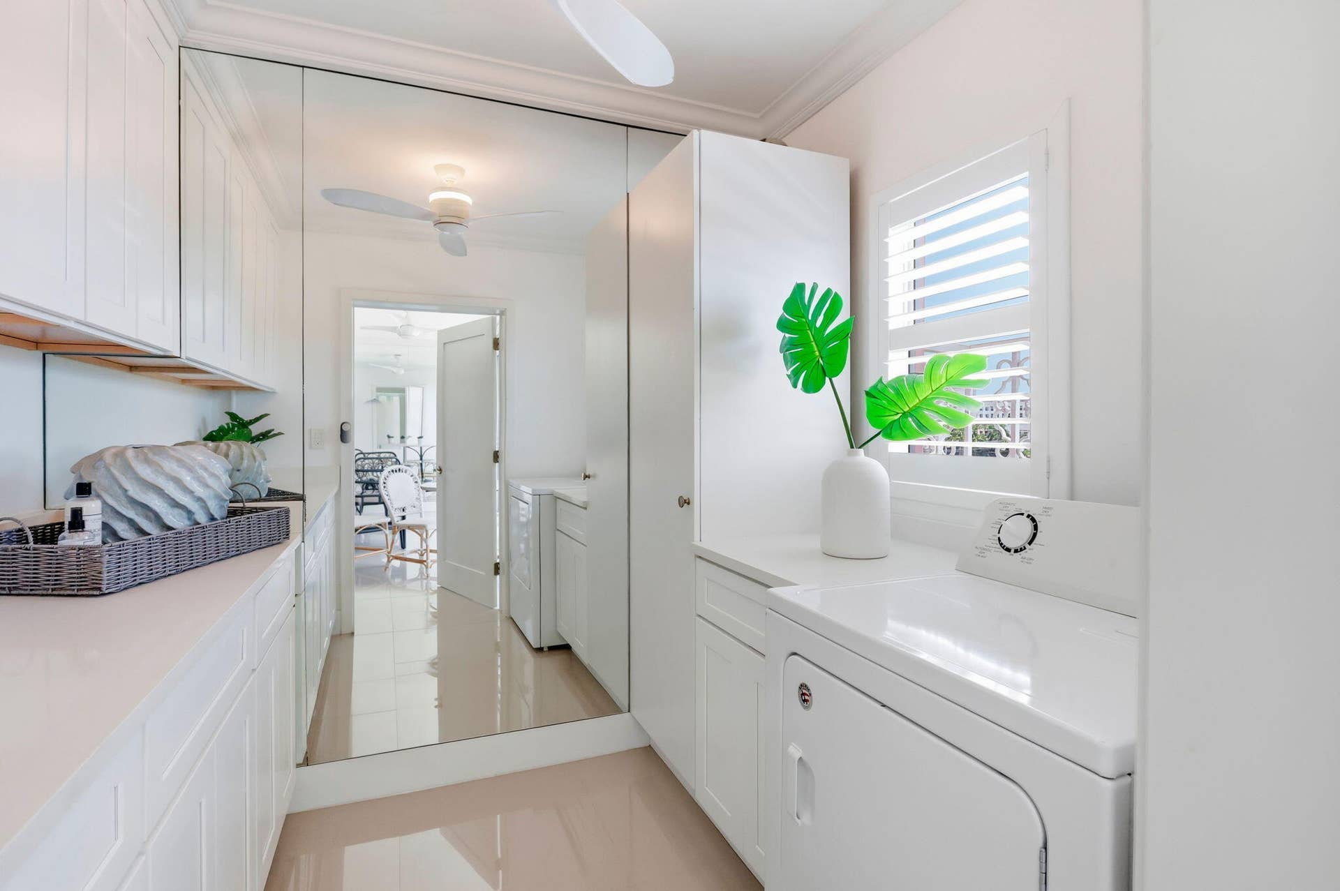 Landry Room, Ocean View