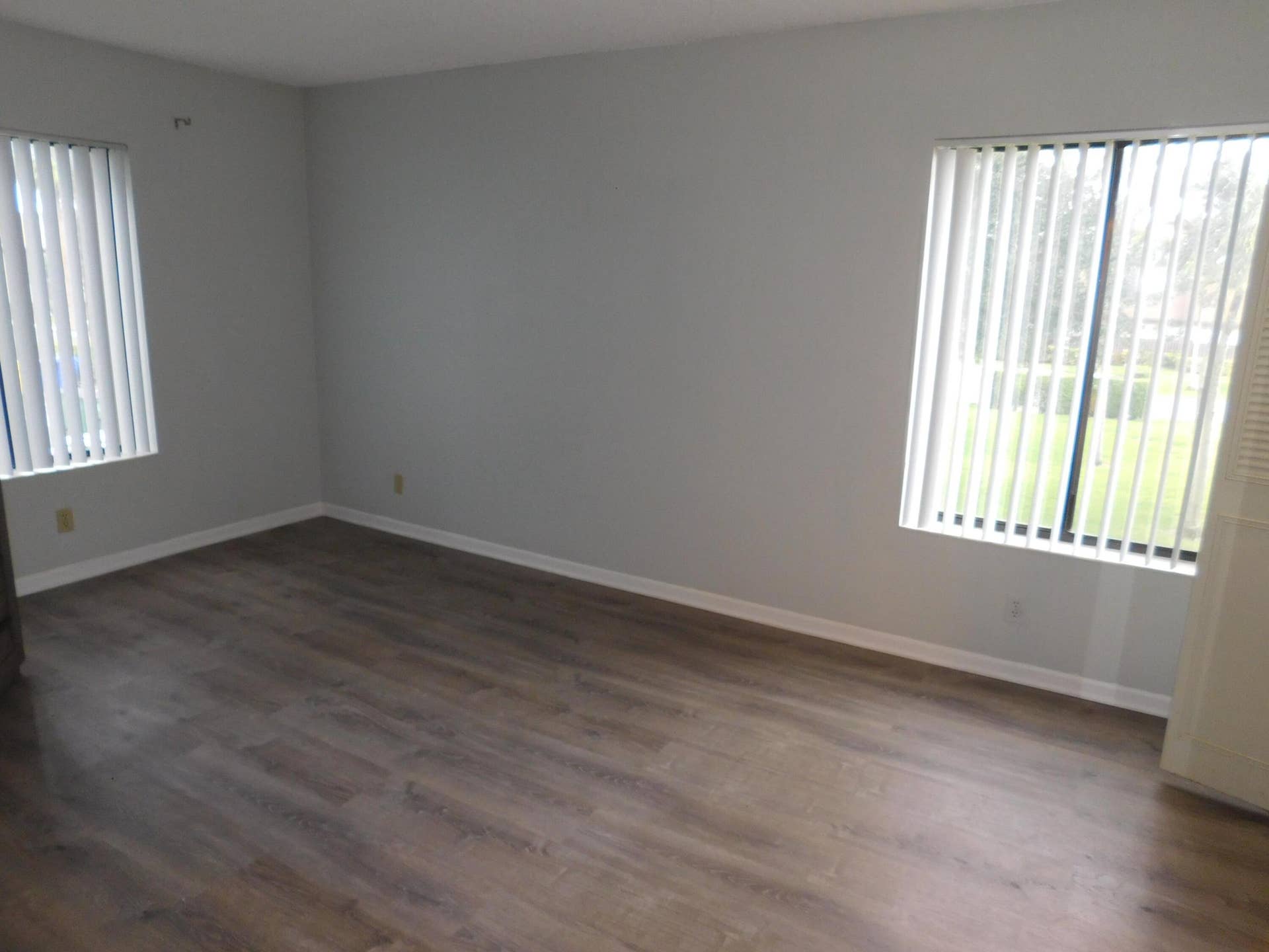 627 SEA PINE WAY - MASTER BEDROOM2