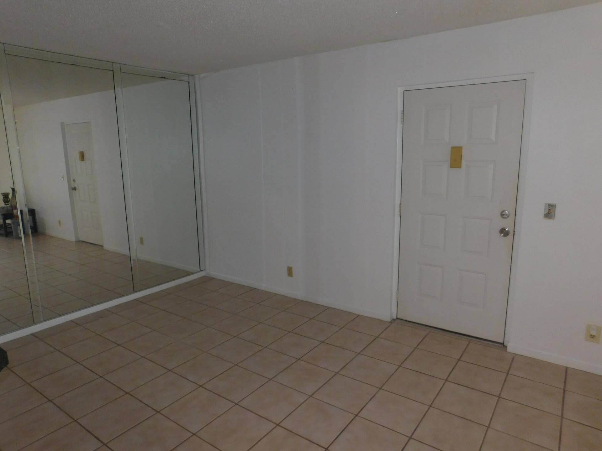 627 SEA PINE WAY - DINING
