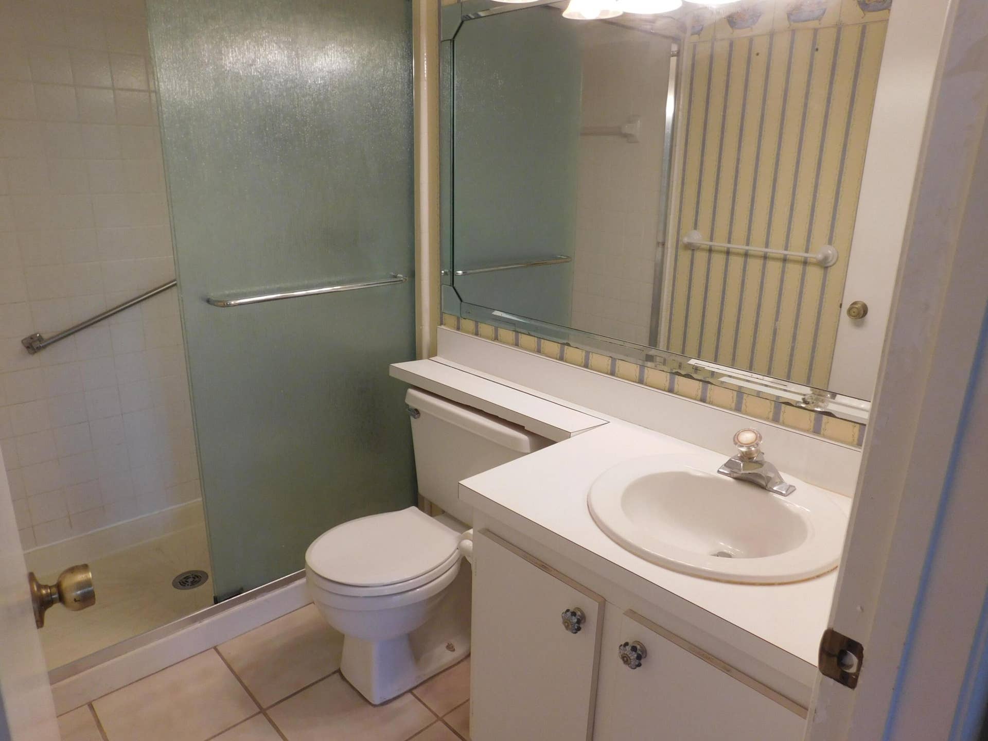 627 SEA PINE WAY - MASTER BATHROOM