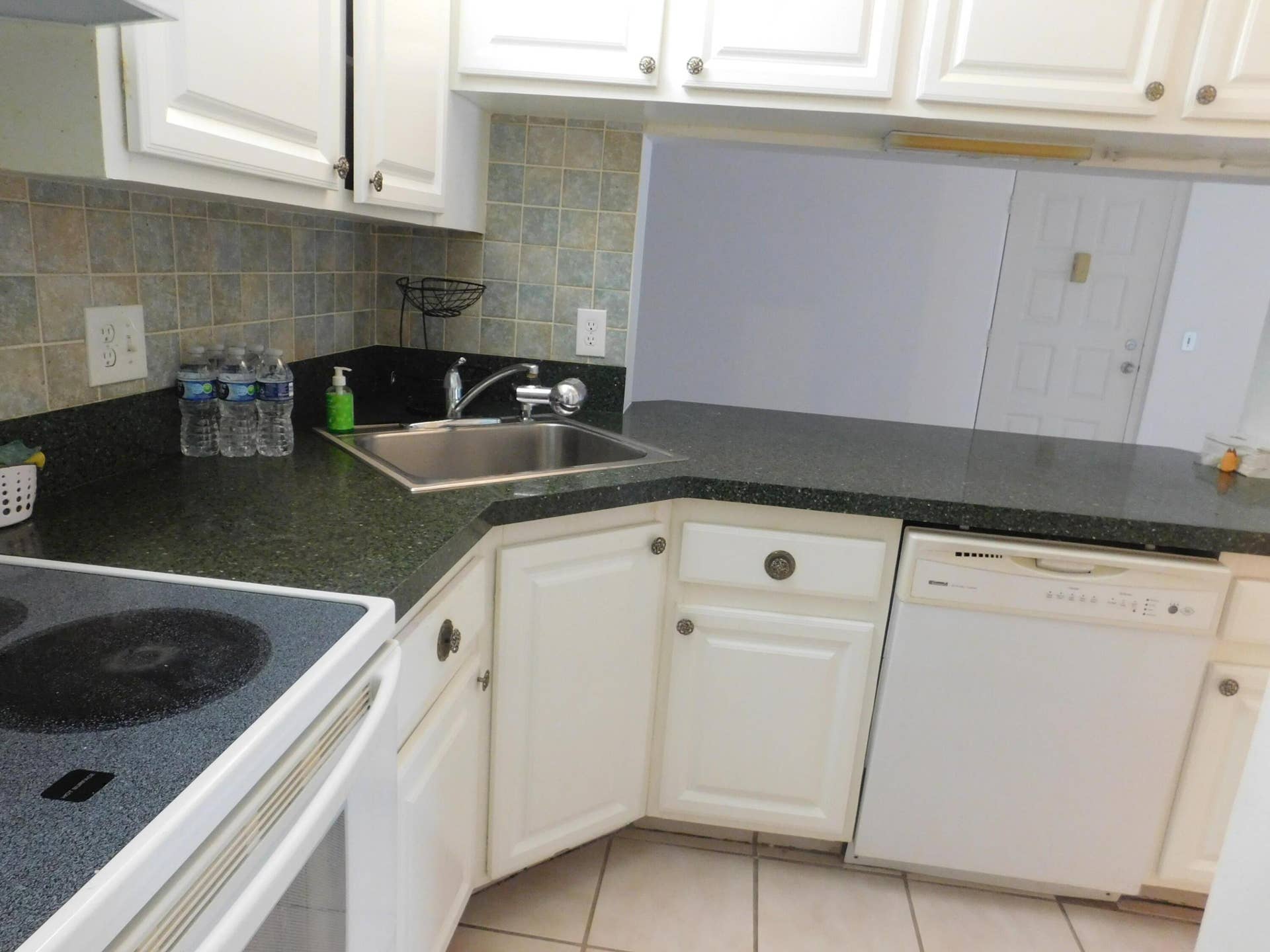 627 SEA PINE WAY - KITCHEN 3