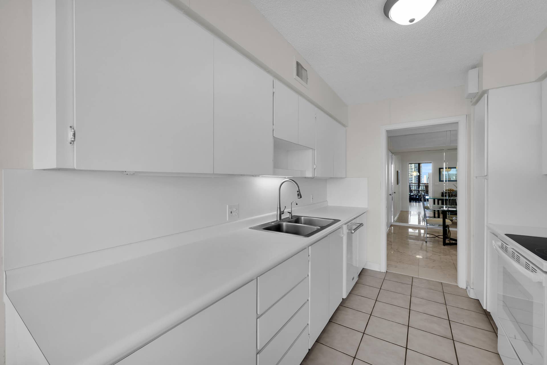 3400 N OCEAN Avenue, #1605, Singer Island, FL 33404 16_8p3a6439