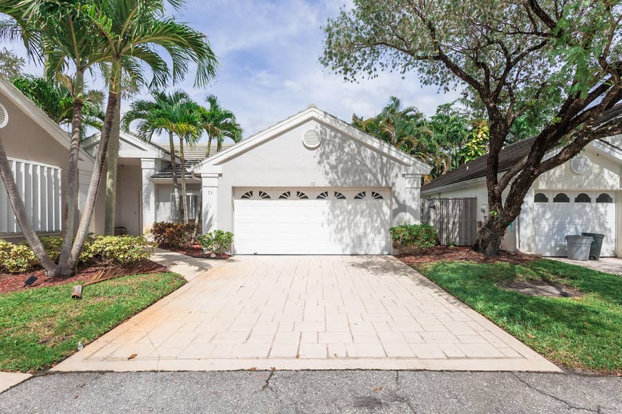 Property photo for 73 ADMIRALS Court, Palm Beach Gardens, FL