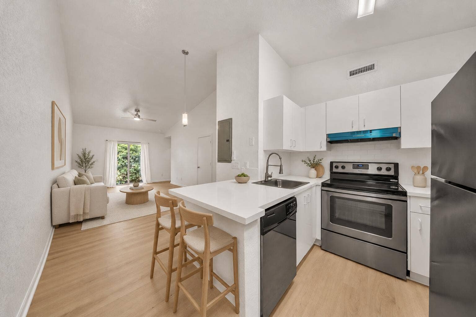 6143 Garden Court, Davie, FL 33314 virtually staged