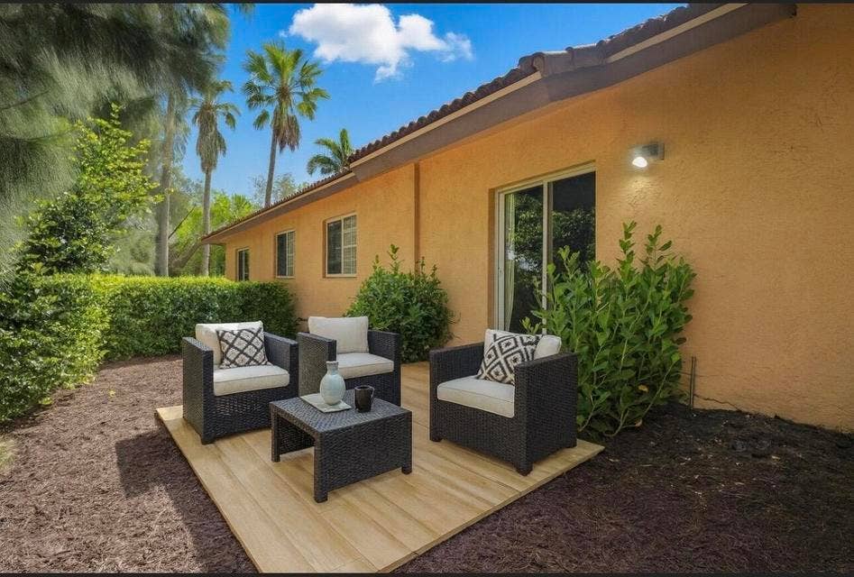 6143 Garden Court, Davie, FL 33314 virtually staged