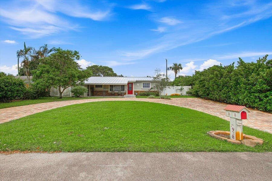 Property photo for 938 Arlington Drive, West Palm Beach, FL