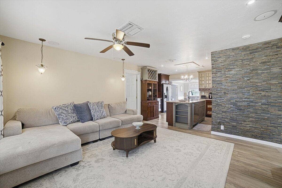 938 Arlington Drive, West Palm Beach, FL 33415 14-Entrance-Livingroom