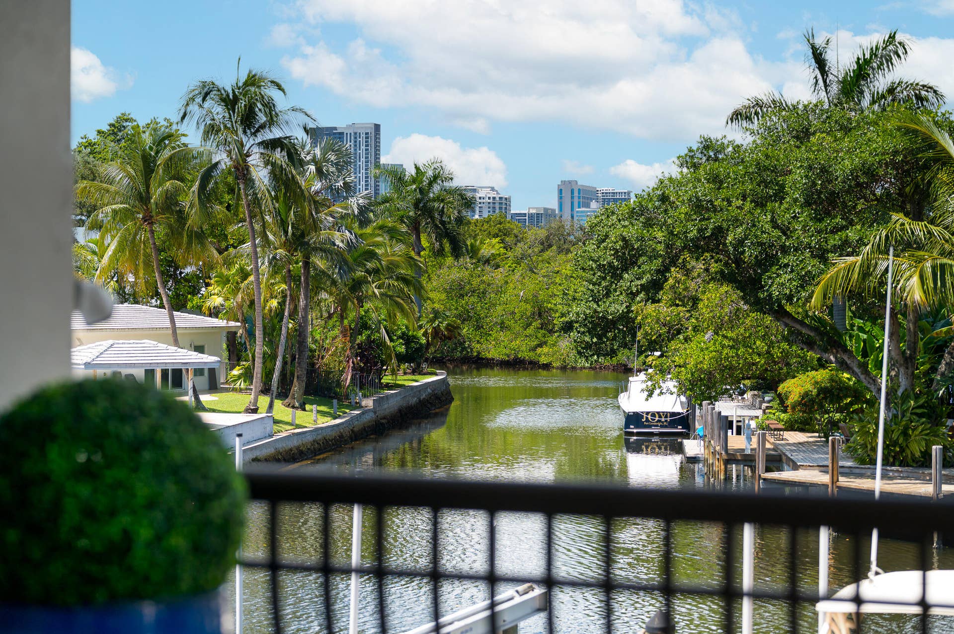 411 Hendricks Isle, Fort Lauderdale, FL 33301 Long canal view