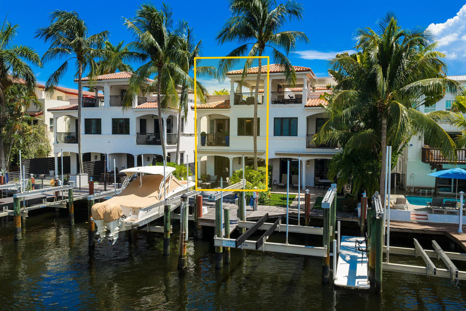411 Hendricks Isle, Fort Lauderdale, FL 33301 15,000 lb lift, dock, and deck
