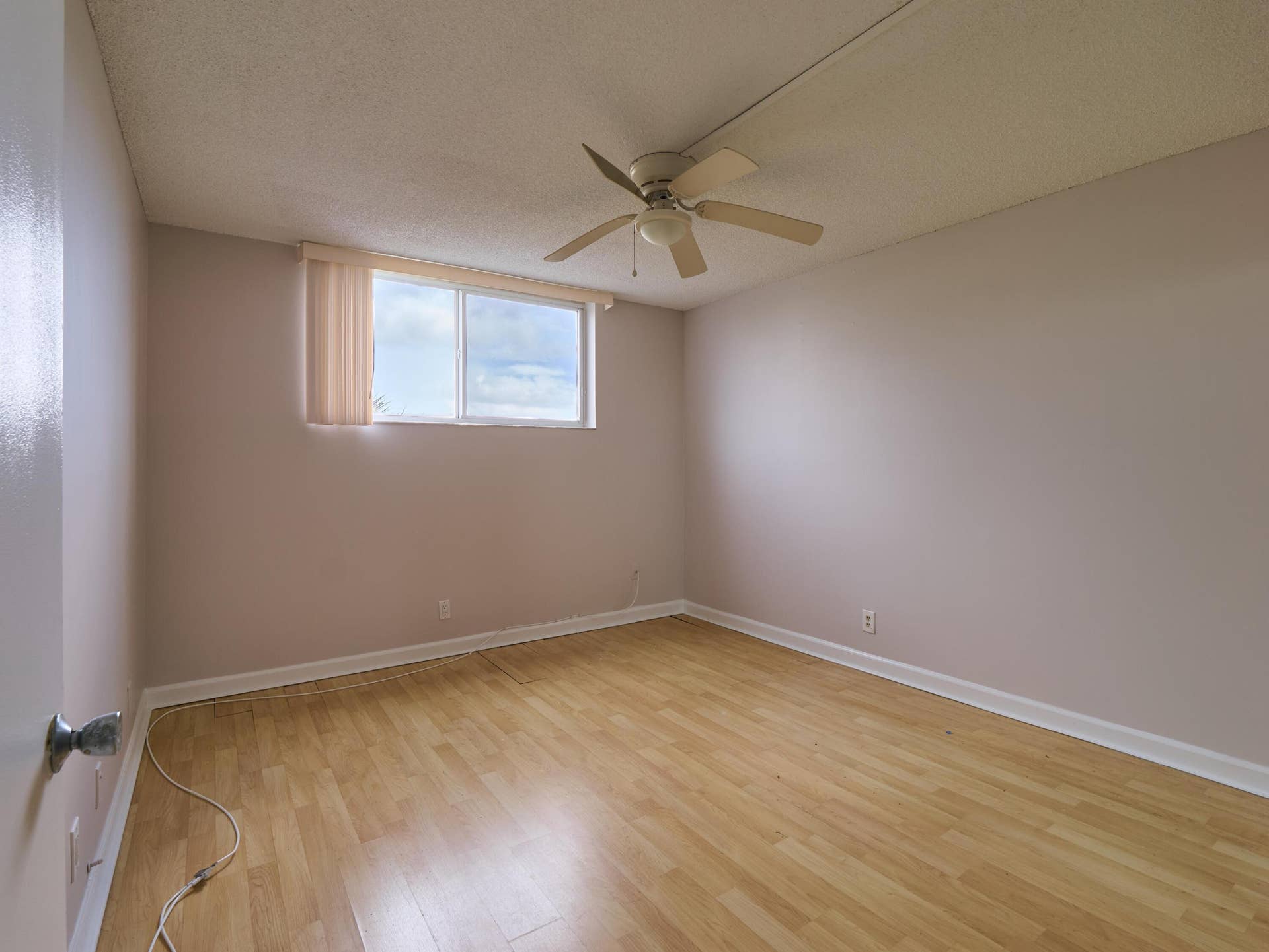 104 Paradise Harbour Boulevard, #402, North Palm Beach, FL 33408 P1193371_HDR
