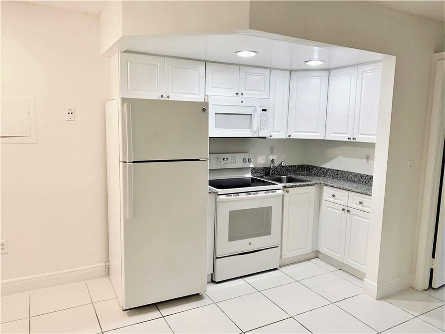Property photo for 19455 NE 10 Avenue, #2-121, North Miami Beach, FL