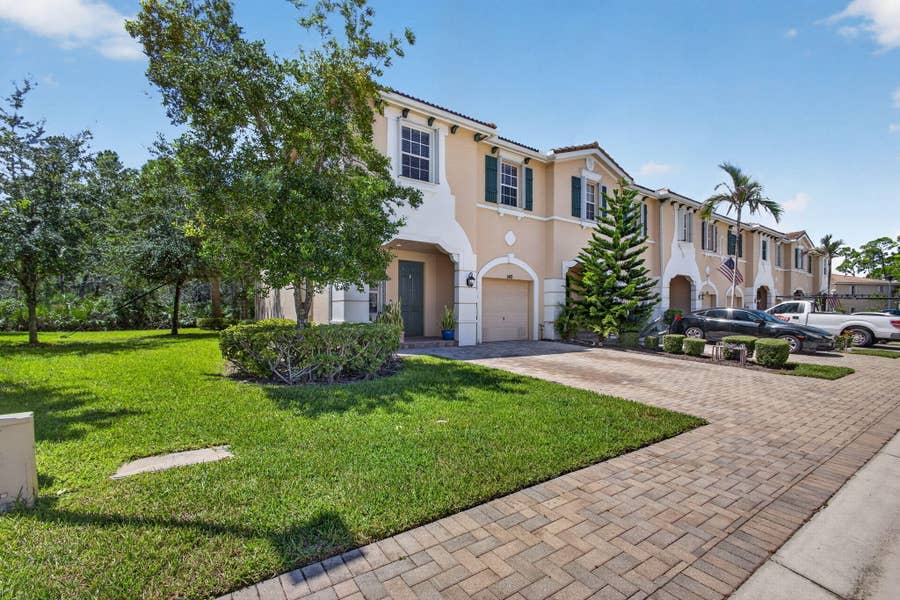 Property photo for 140 SW OTTER RUN Place, Stuart, FL