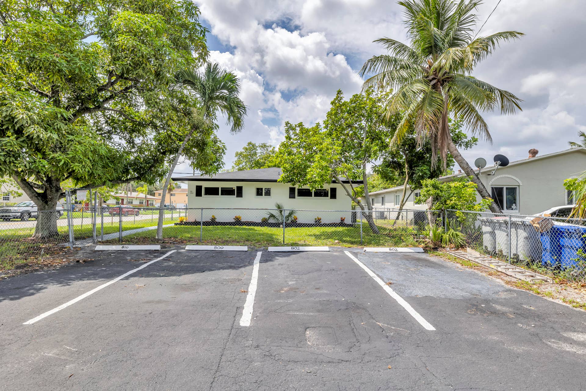 800-802 SW 6th Court, #800-802, Pompano Beach, FL 33060 Parking