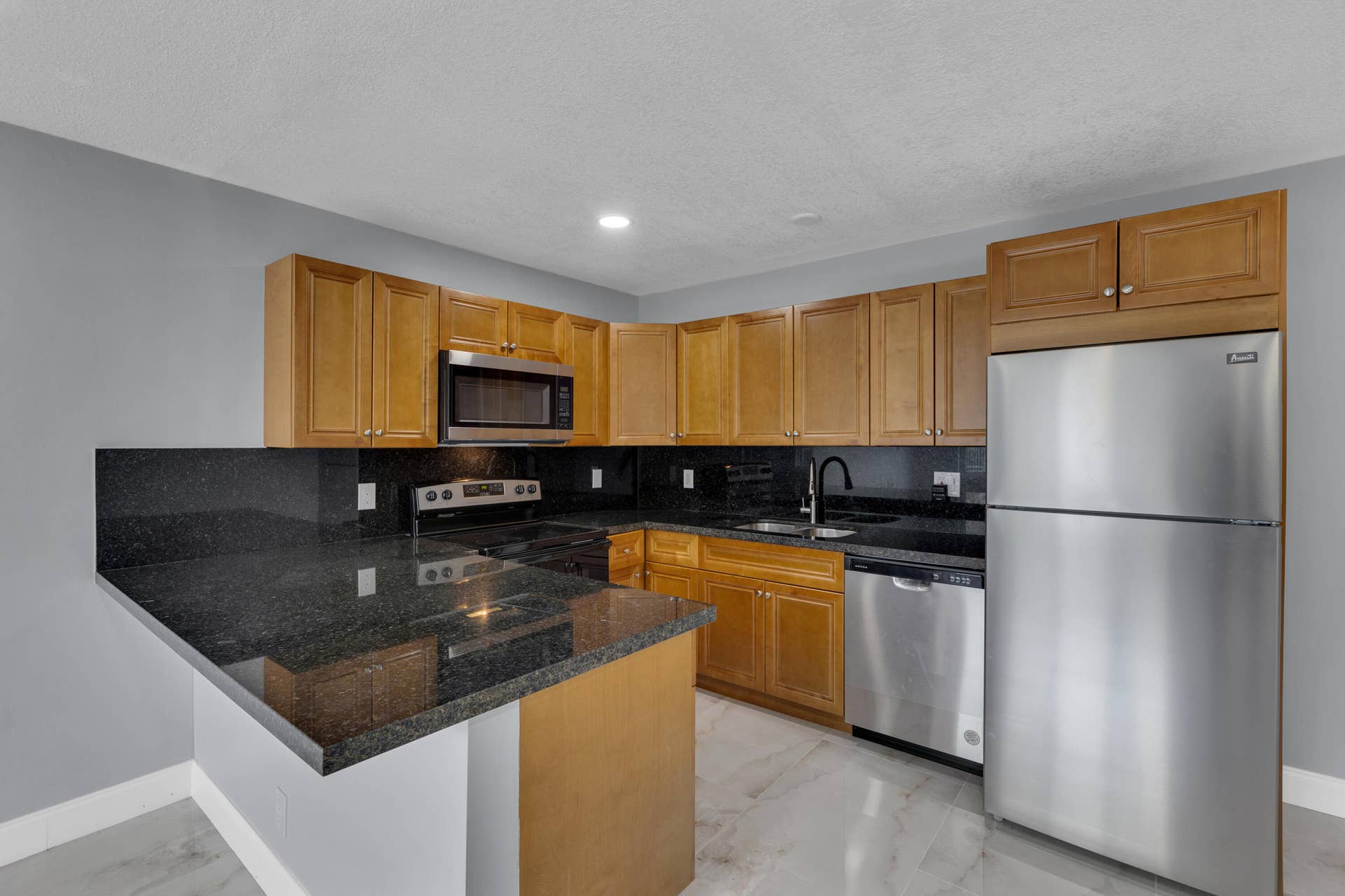 800-802 SW 6th Court, #800-802, Pompano Beach, FL 33060 05
