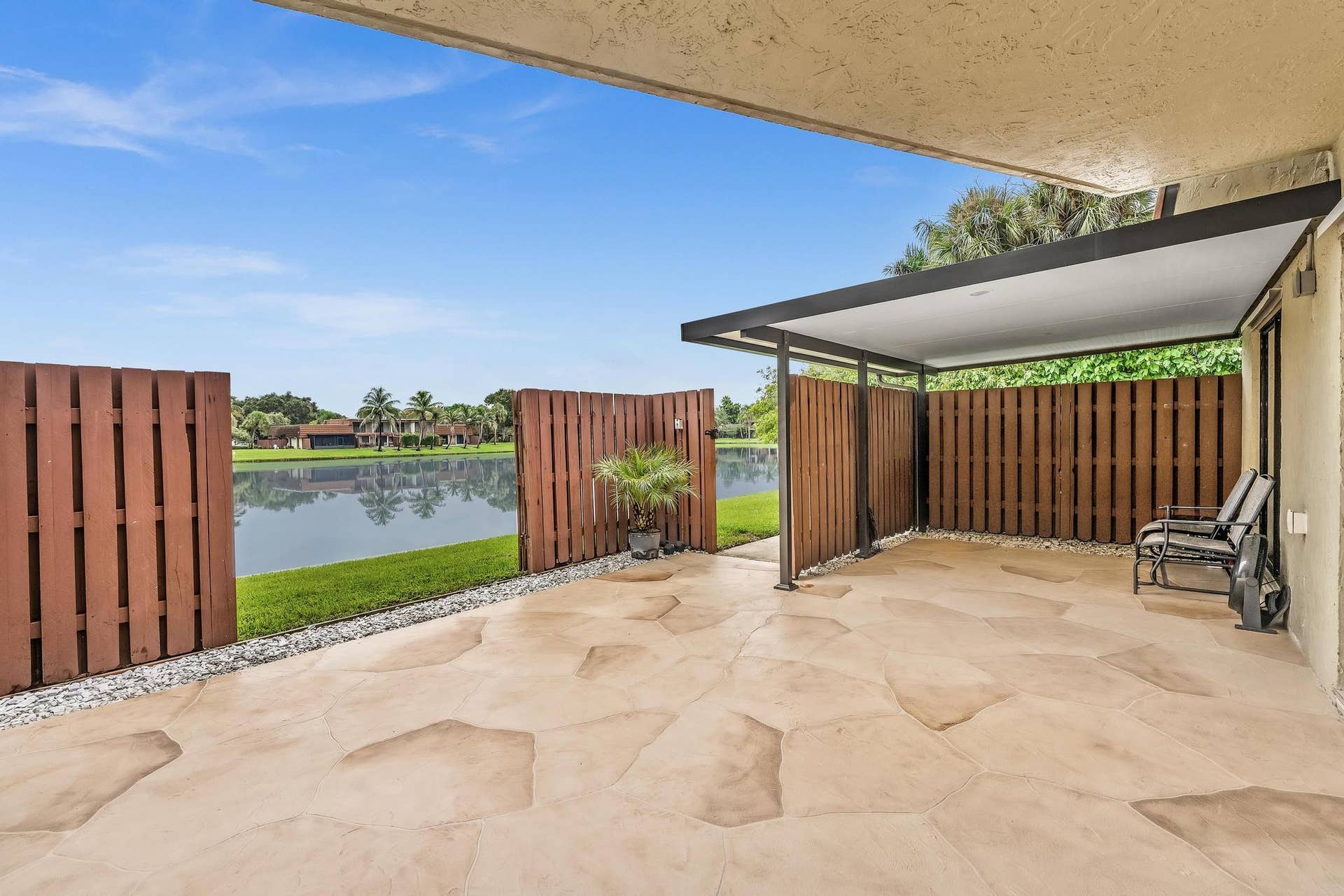 1214 SW 120TH Way, #1214, Davie, FL 33325 BEAUTIFUL COURTYARD