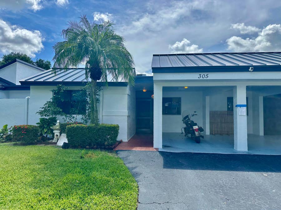 Property photo for 305 Lakeside Court, Sunrise, FL