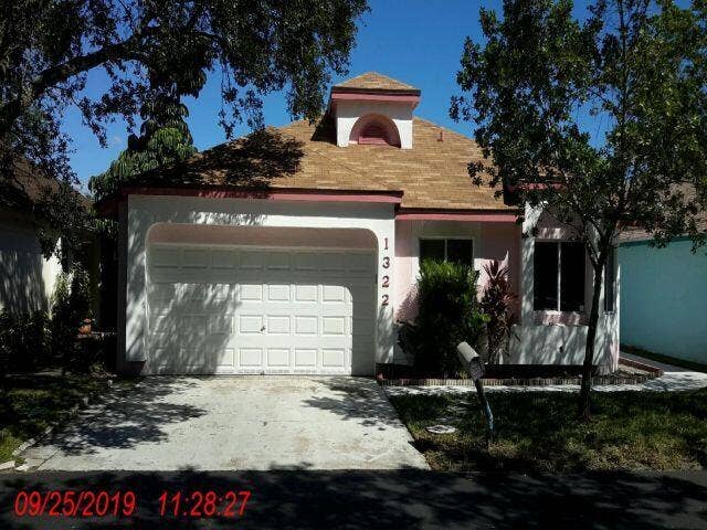 Property photo for 1322 E GLEN OAK Road, North Lauderdale, FL