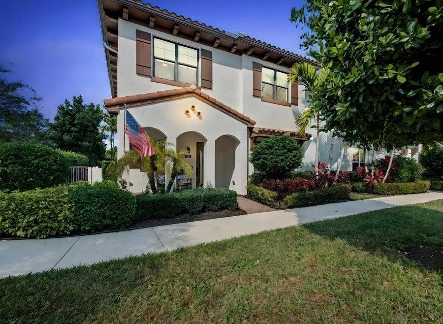 Property photo for 8125 Hobbes Way, Palm Beach Gardens, FL