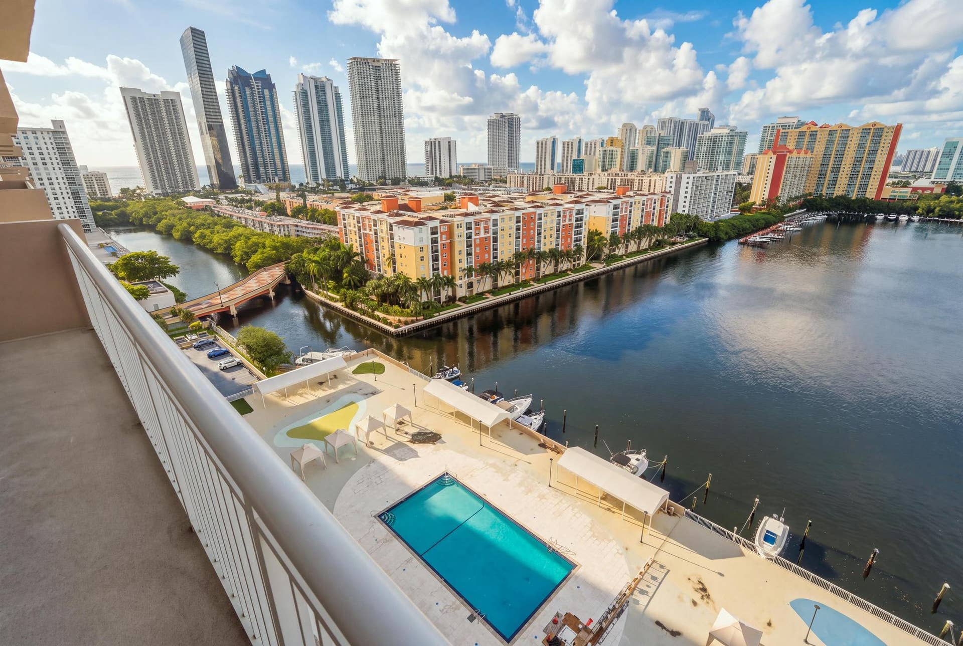 250 174TH Street, #1719, Sunny Isles Beach, FL 33160 DSC00636_reedit_269c4b34-2