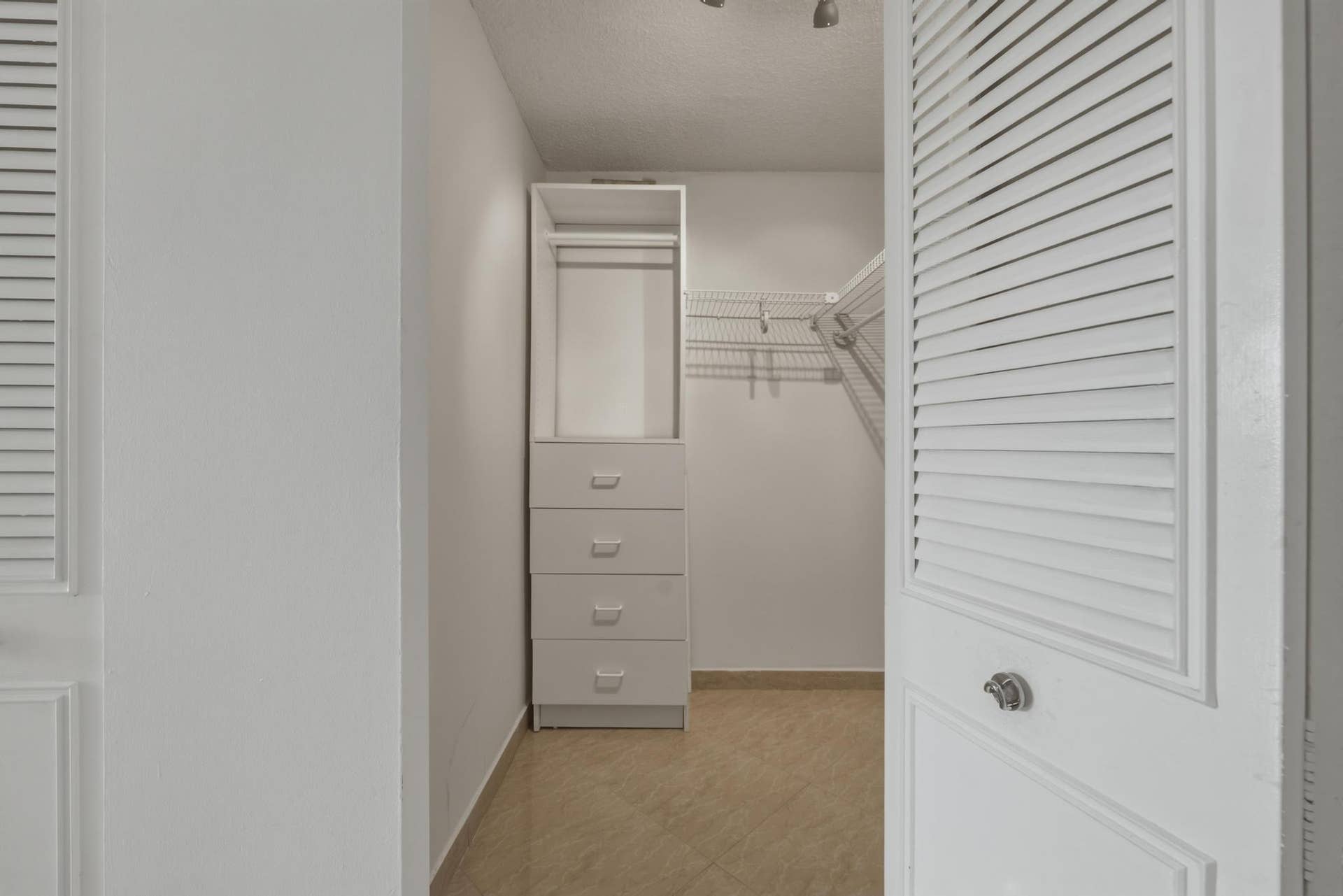 250 174TH Street, #1719, Sunny Isles Beach, FL 33160 DSC00721