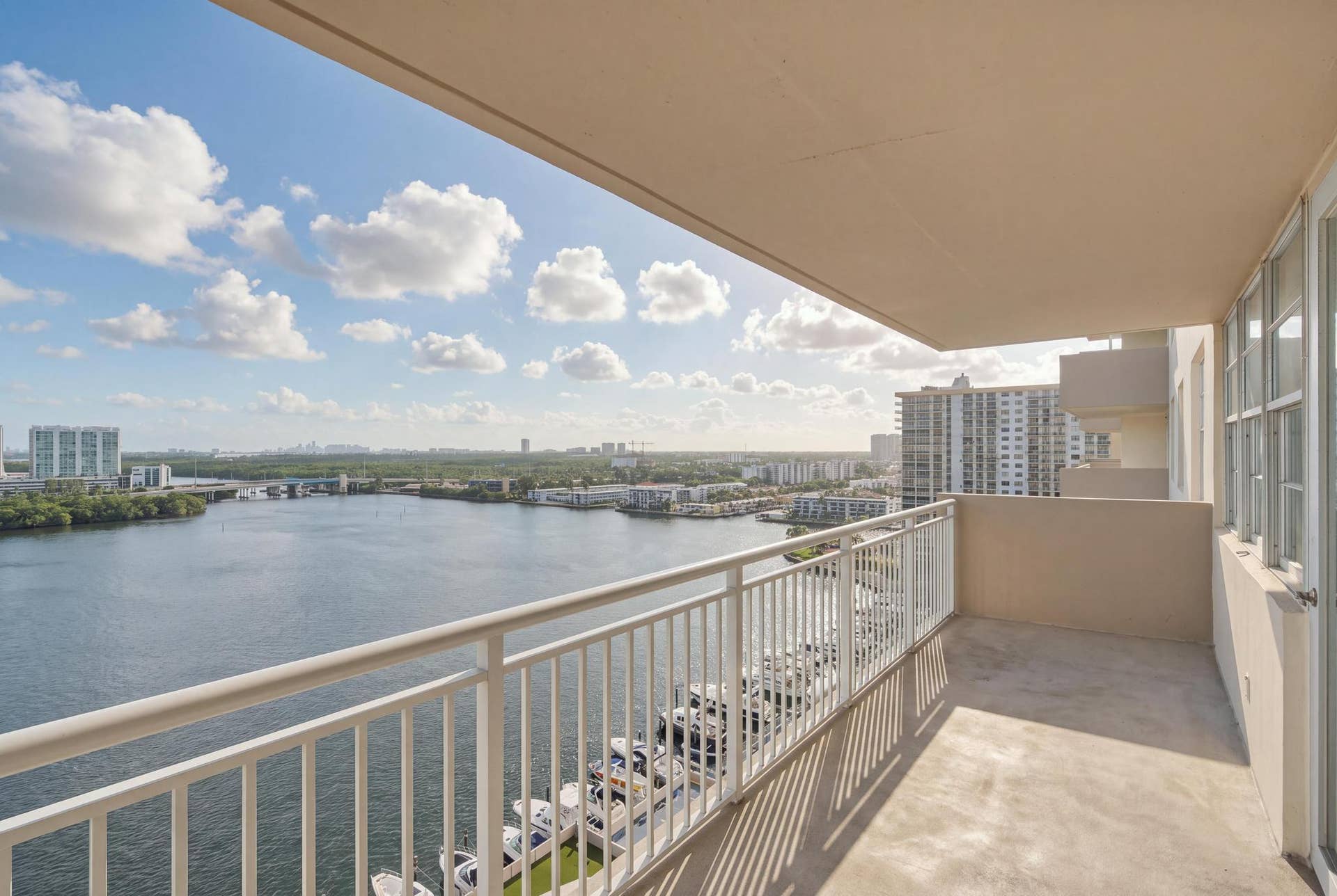 250 174TH Street, #1719, Sunny Isles Beach, FL 33160 DSC00621_reedit_ba9f6cb8-2