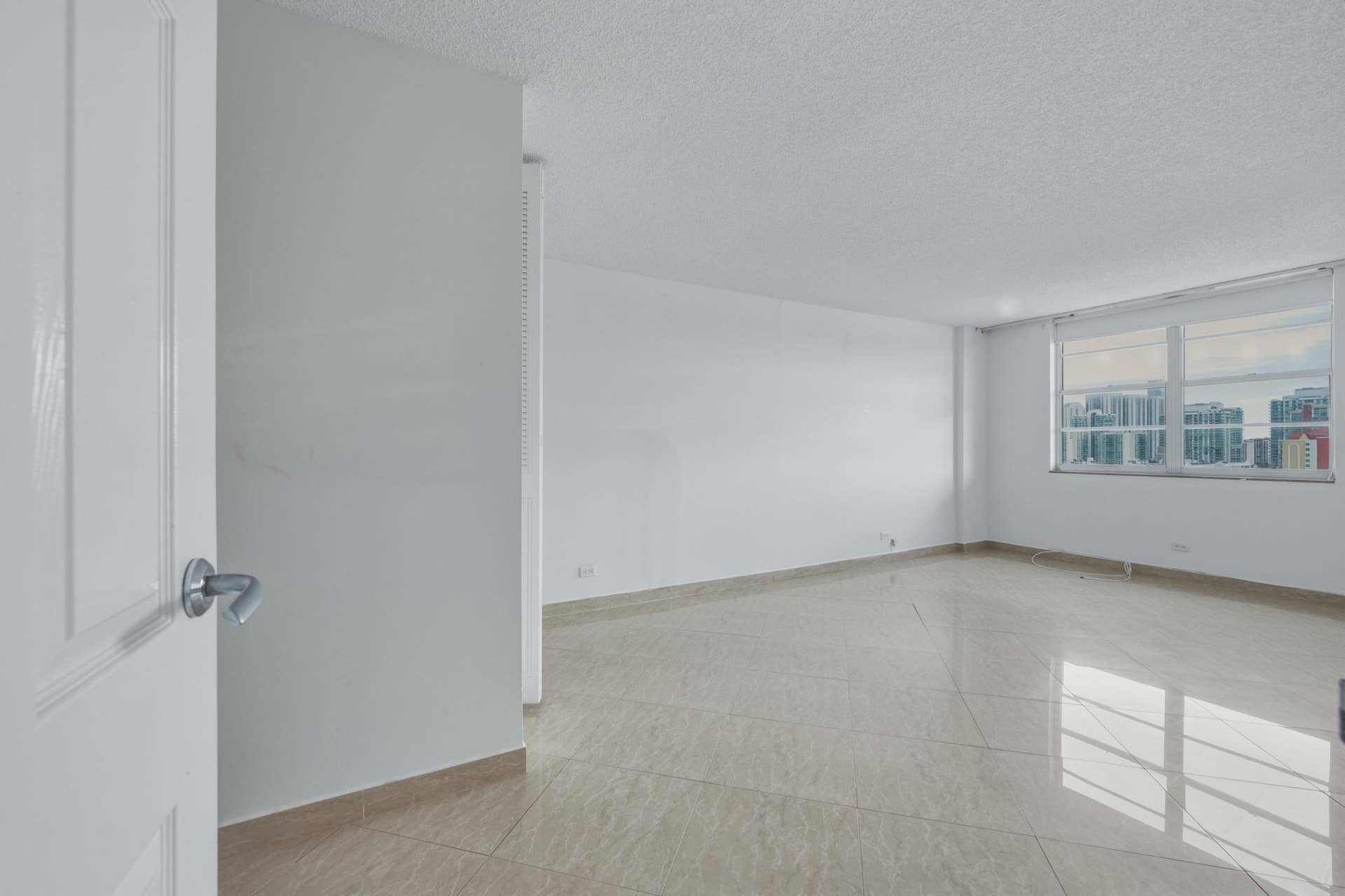 250 174TH Street, #1719, Sunny Isles Beach, FL 33160 DSC00711