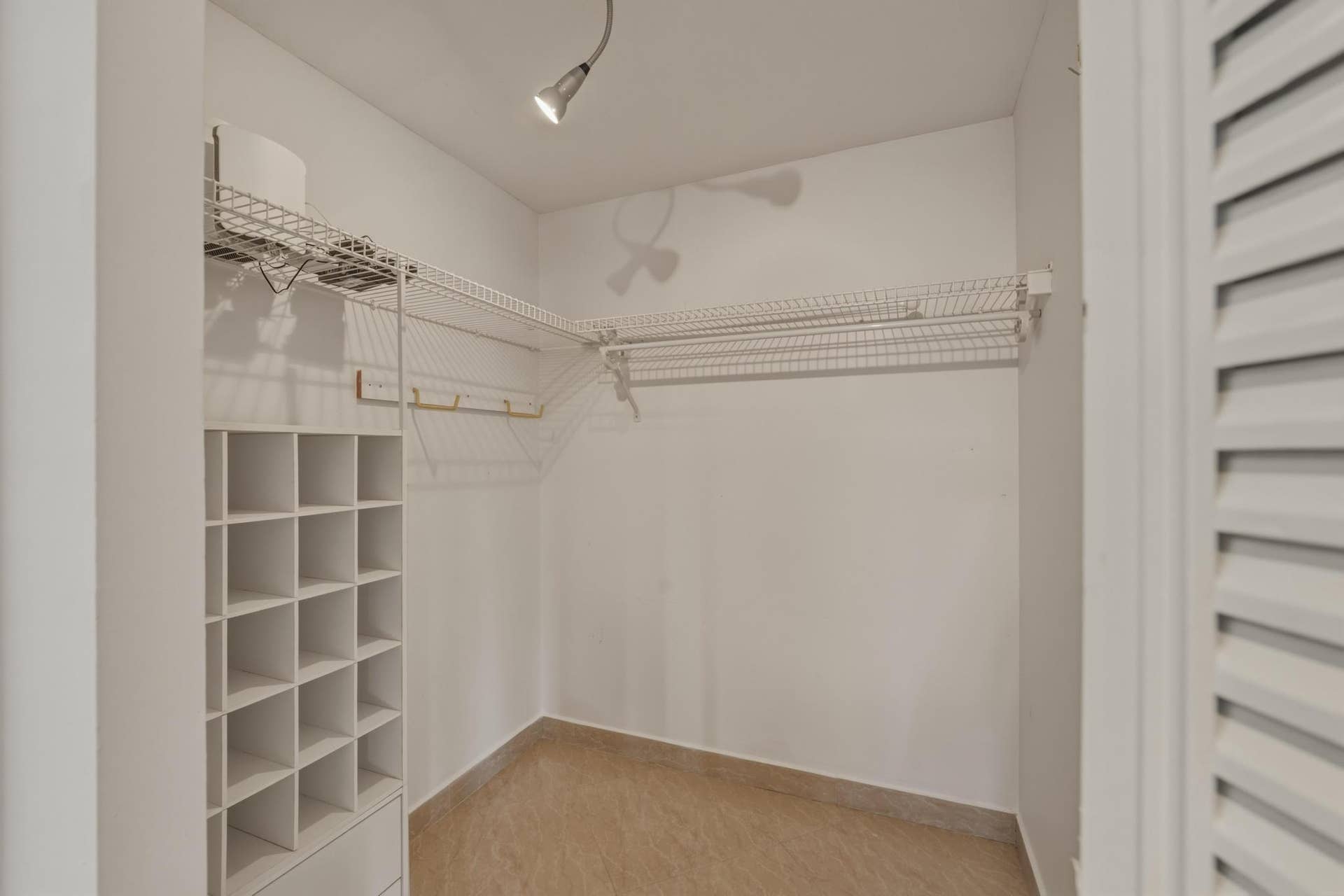 250 174TH Street, #1719, Sunny Isles Beach, FL 33160 DSC00741