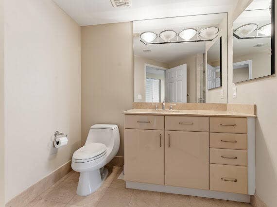 3200 N OCEAN Boulevard, #701, Fort Lauderdale, FL 33308 IMG_5434
