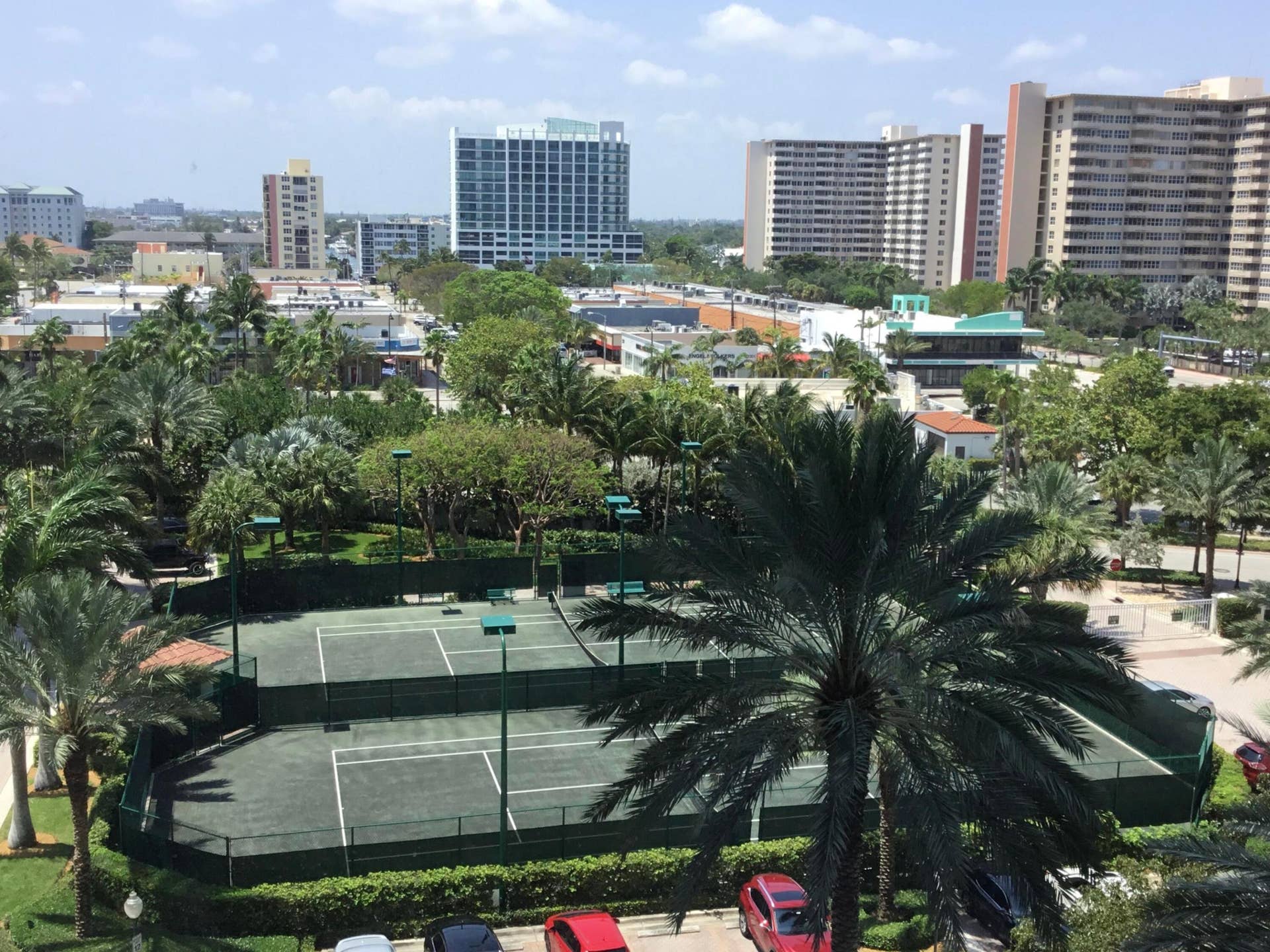 3200 N OCEAN Boulevard, #701, Fort Lauderdale, FL 33308 2 clay tennis courts