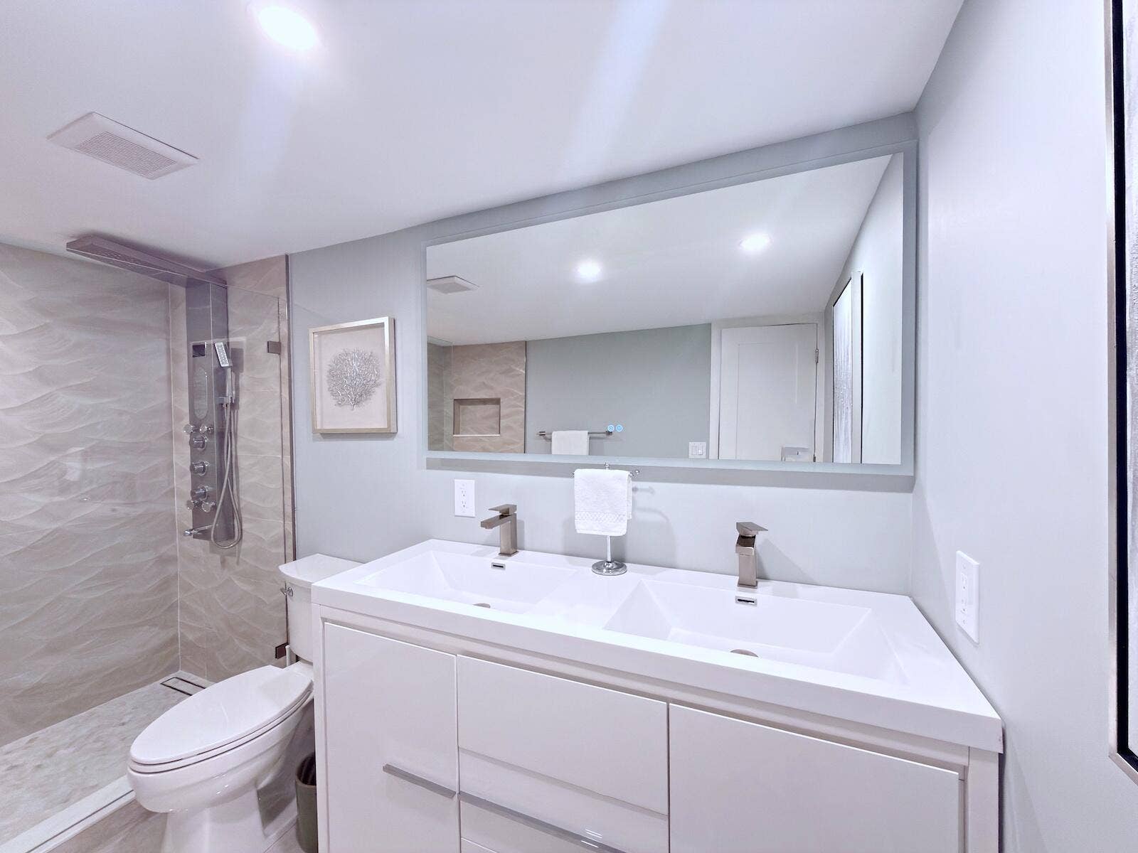 3546 S Ocean Boulevard, #422, South Palm Beach, FL 33480 IMG_1421