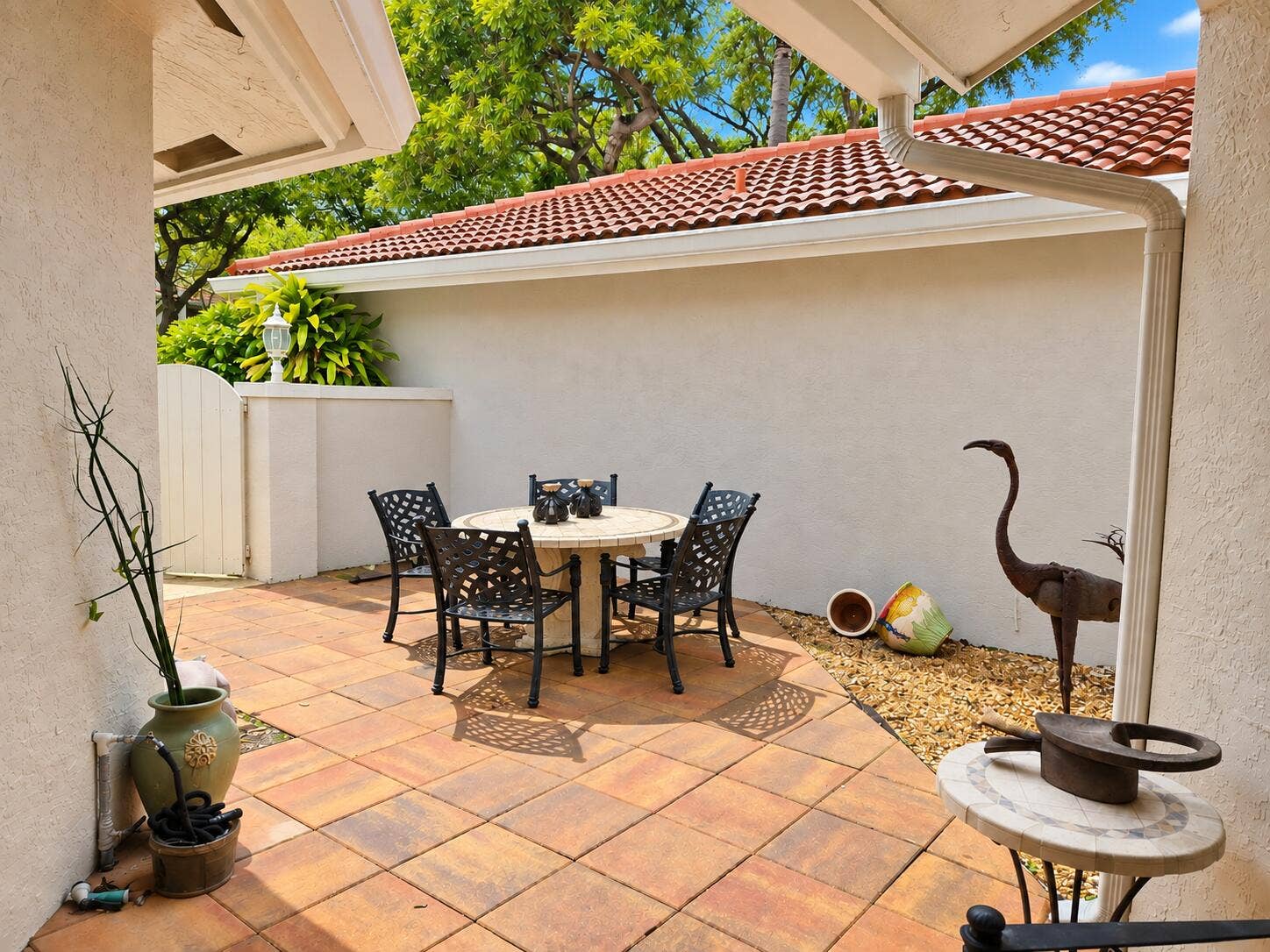 4103 CARRIAGE Drive, #H3, Pompano Beach, FL 33069 entry patio