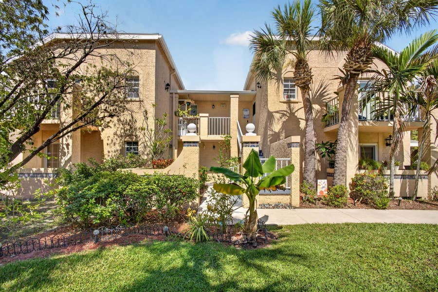 Property photo for 1628 SE Green Acres Circle, Port St Lucie, FL