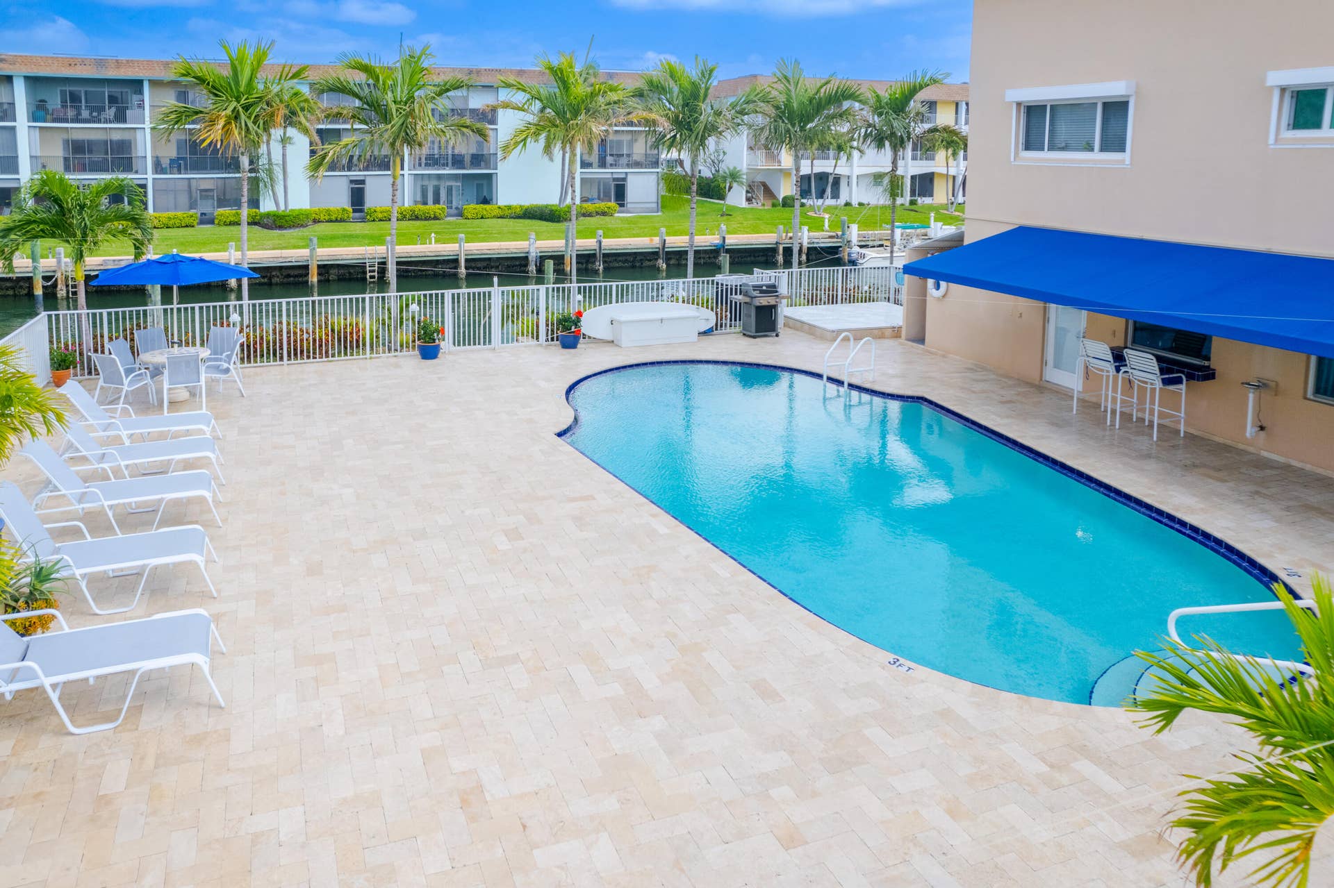131 Doolen Court, #309, North Palm Beach, FL 33408 Community Pool Area