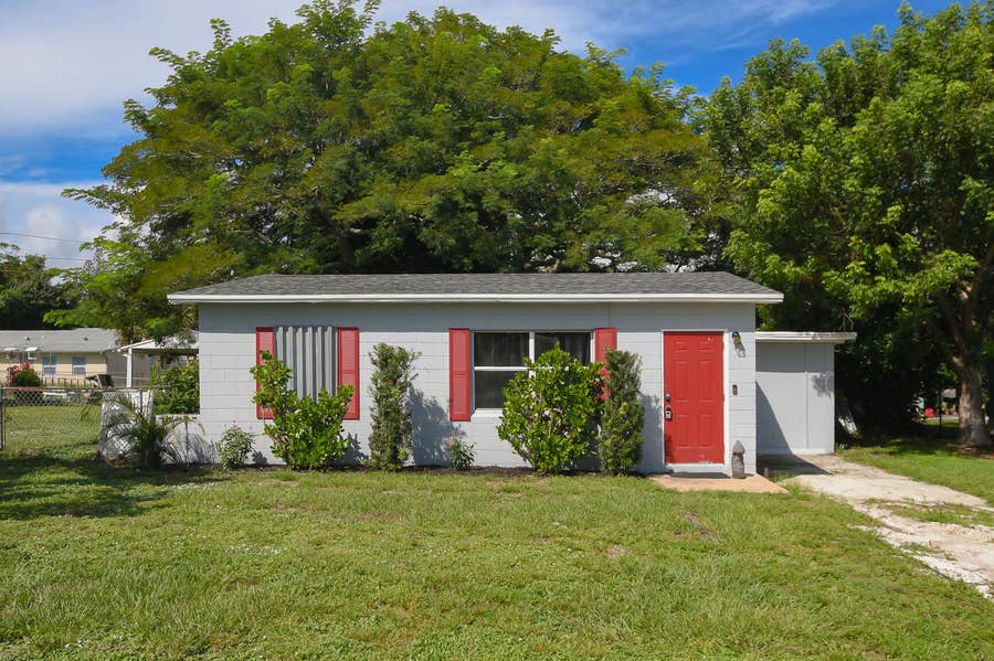 Property photo for 2405 3RD Avenue SE, Vero Beach, FL