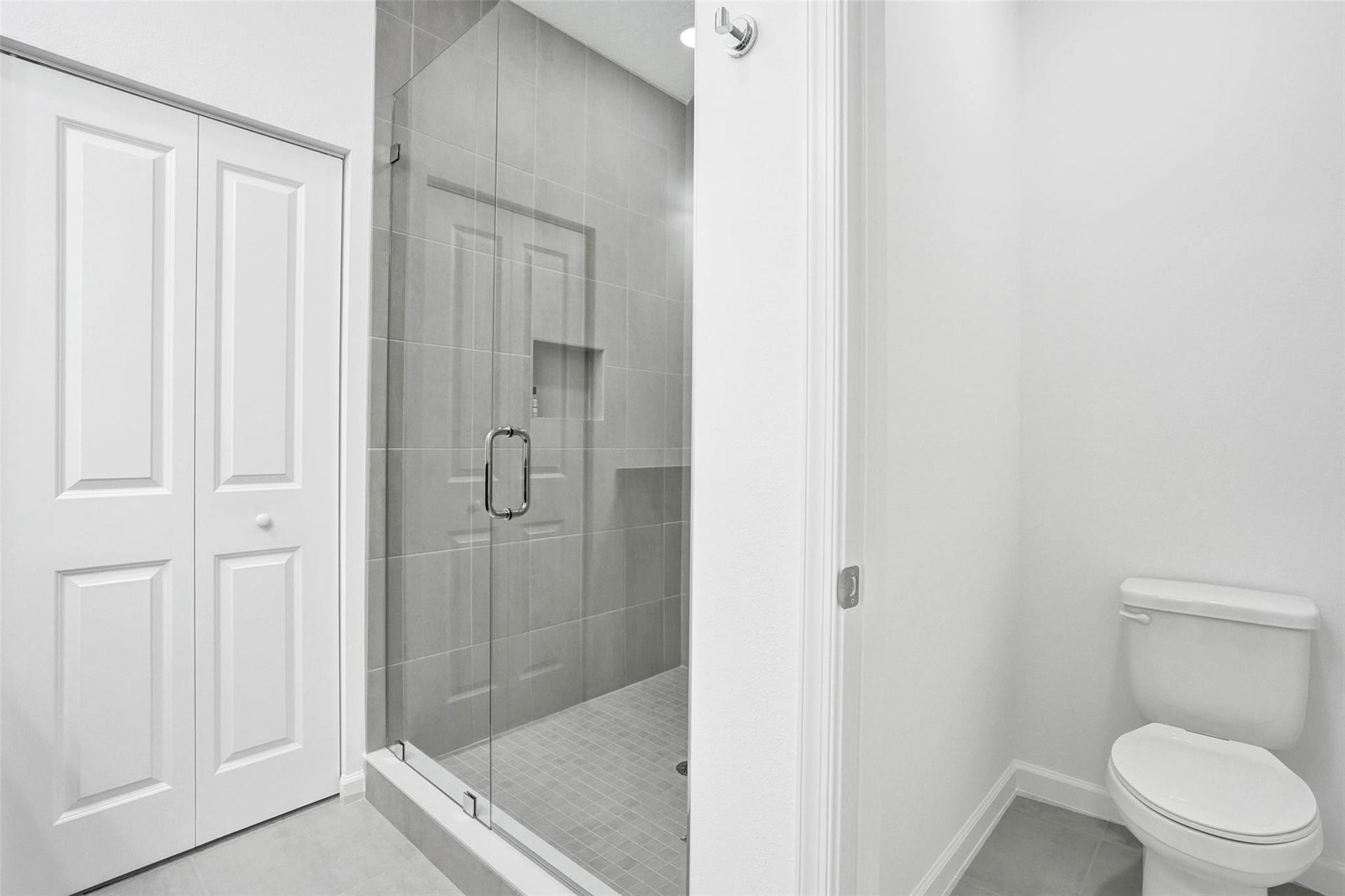 Frameless Shower