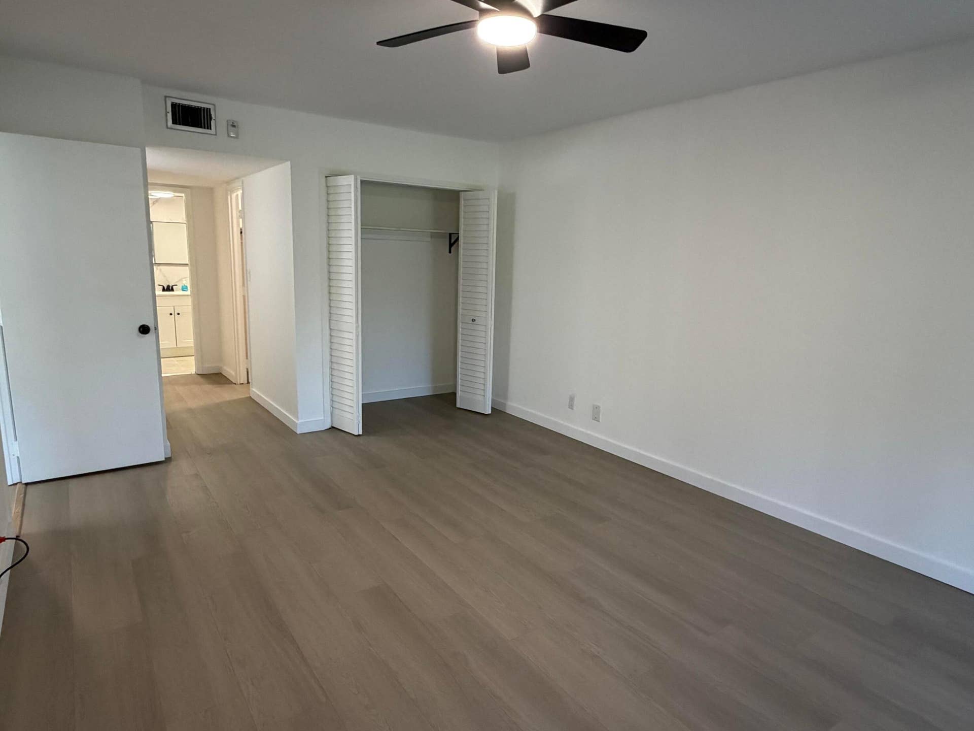 2661 S Course Drive, #105, Pompano Beach, FL 33069 IMG_3070