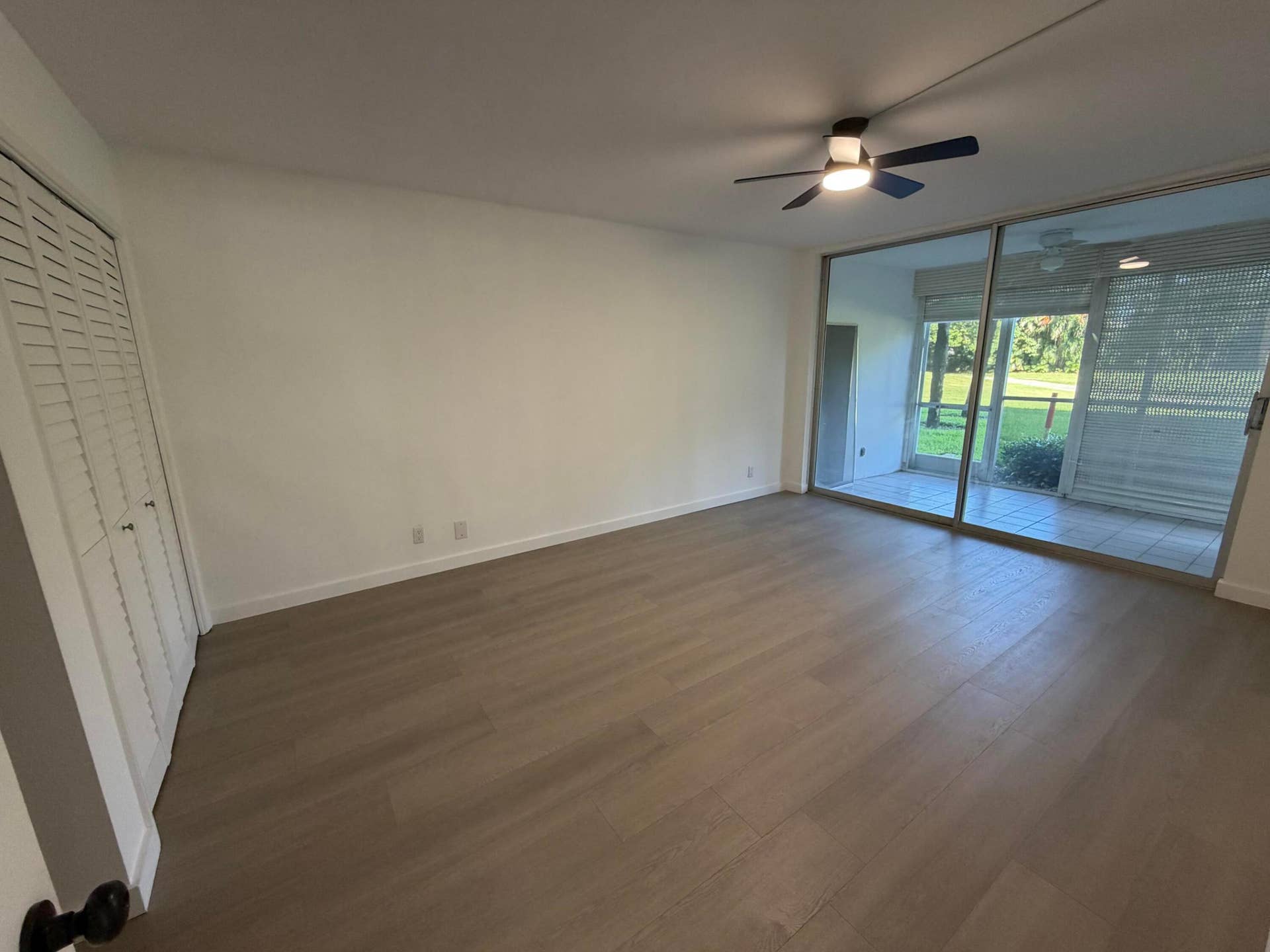 2661 S Course Drive, #105, Pompano Beach, FL 33069 IMG_3059