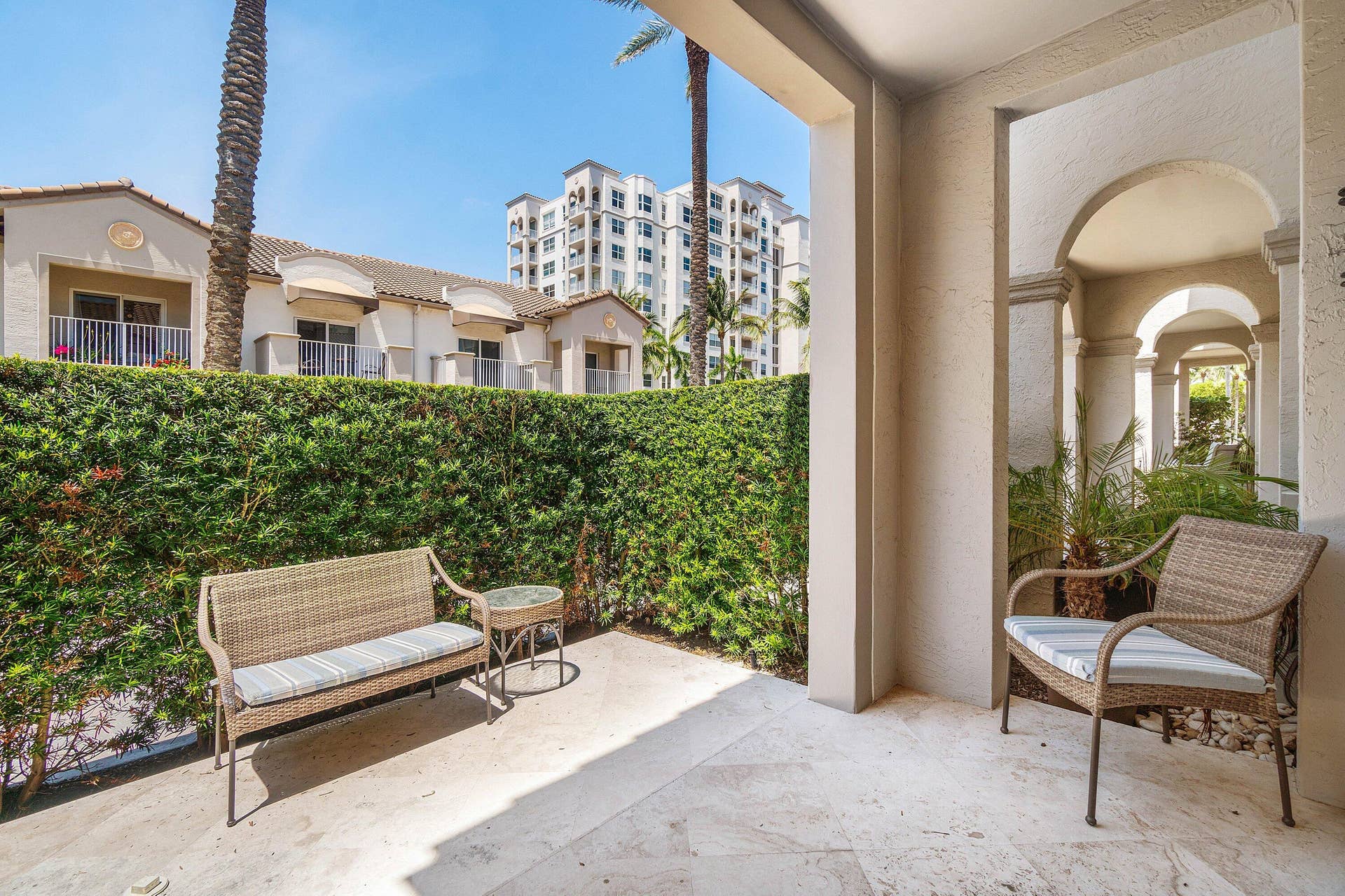 029-3604SouthOceanBoulevard-105-Highland