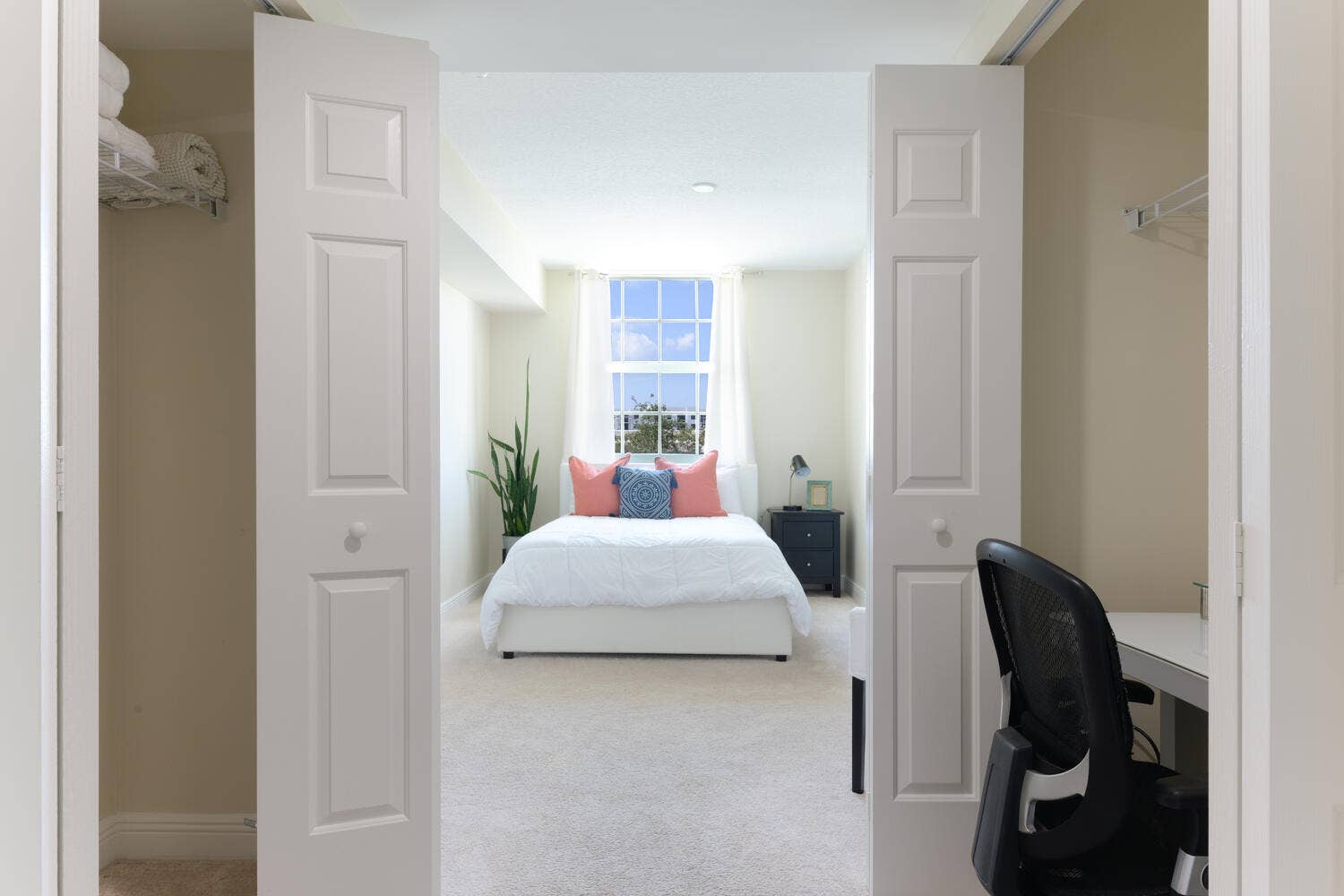 610 Clematis Street, #406, West Palm Beach, FL 33401 610 Clematis St Apt 406 West-large-020-0
