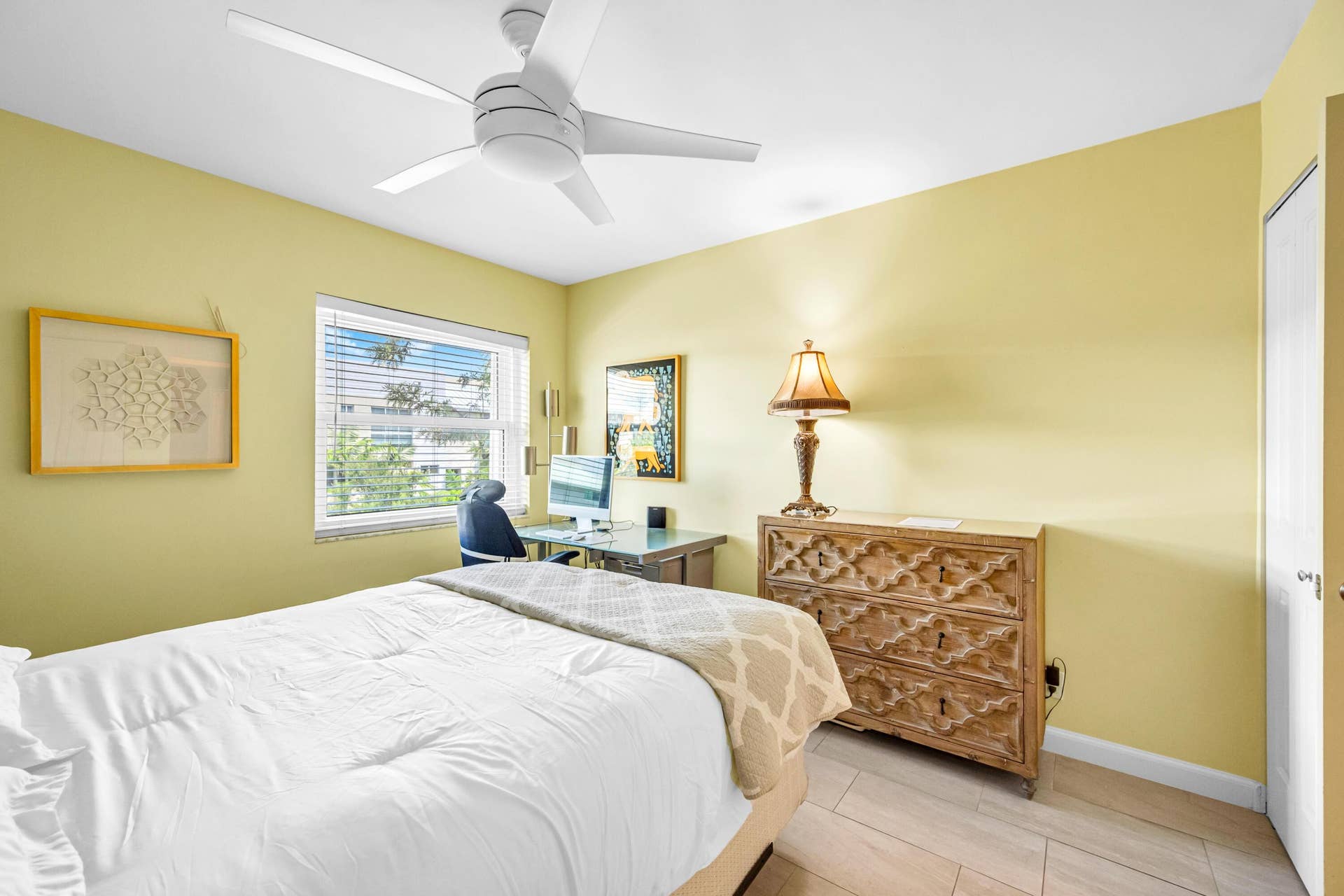 615 NE 12th Avenue, #301, Fort Lauderdale, FL 33304 615 NE 12TH ST -22