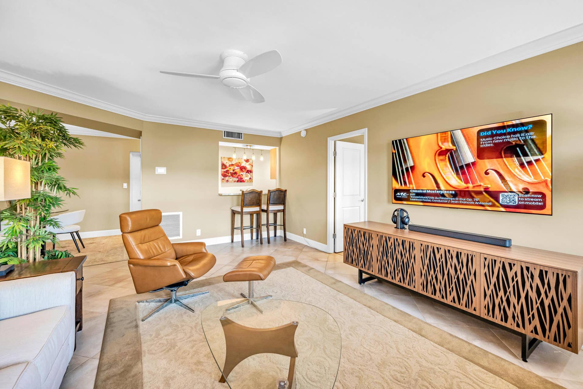 615 NE 12th Avenue, #301, Fort Lauderdale, FL 33304 615 NE 12TH ST -13