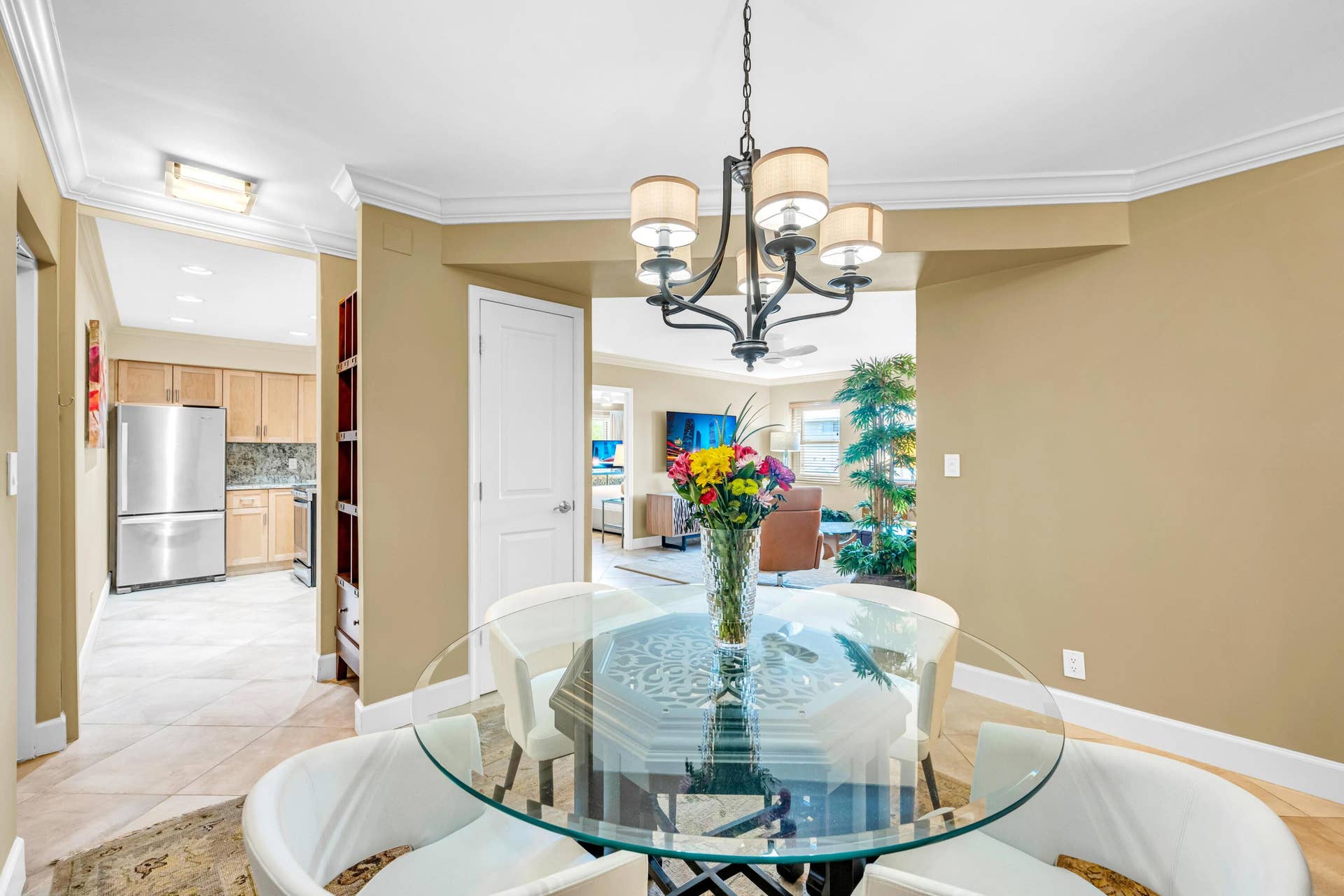 615 NE 12th Avenue, #301, Fort Lauderdale, FL 33304 615 NE 12TH ST -4