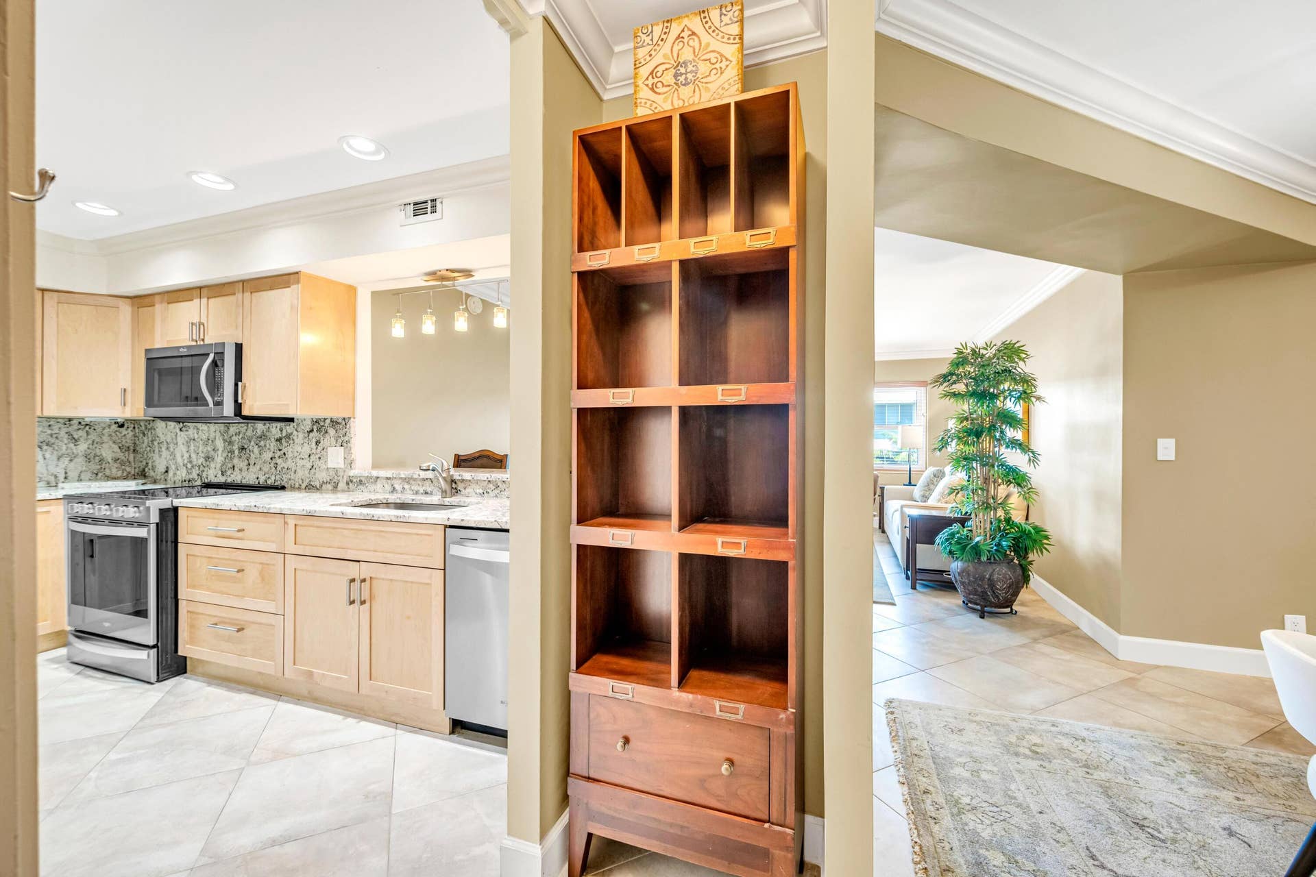 615 NE 12th Avenue, #301, Fort Lauderdale, FL 33304 615 NE 12TH ST -1