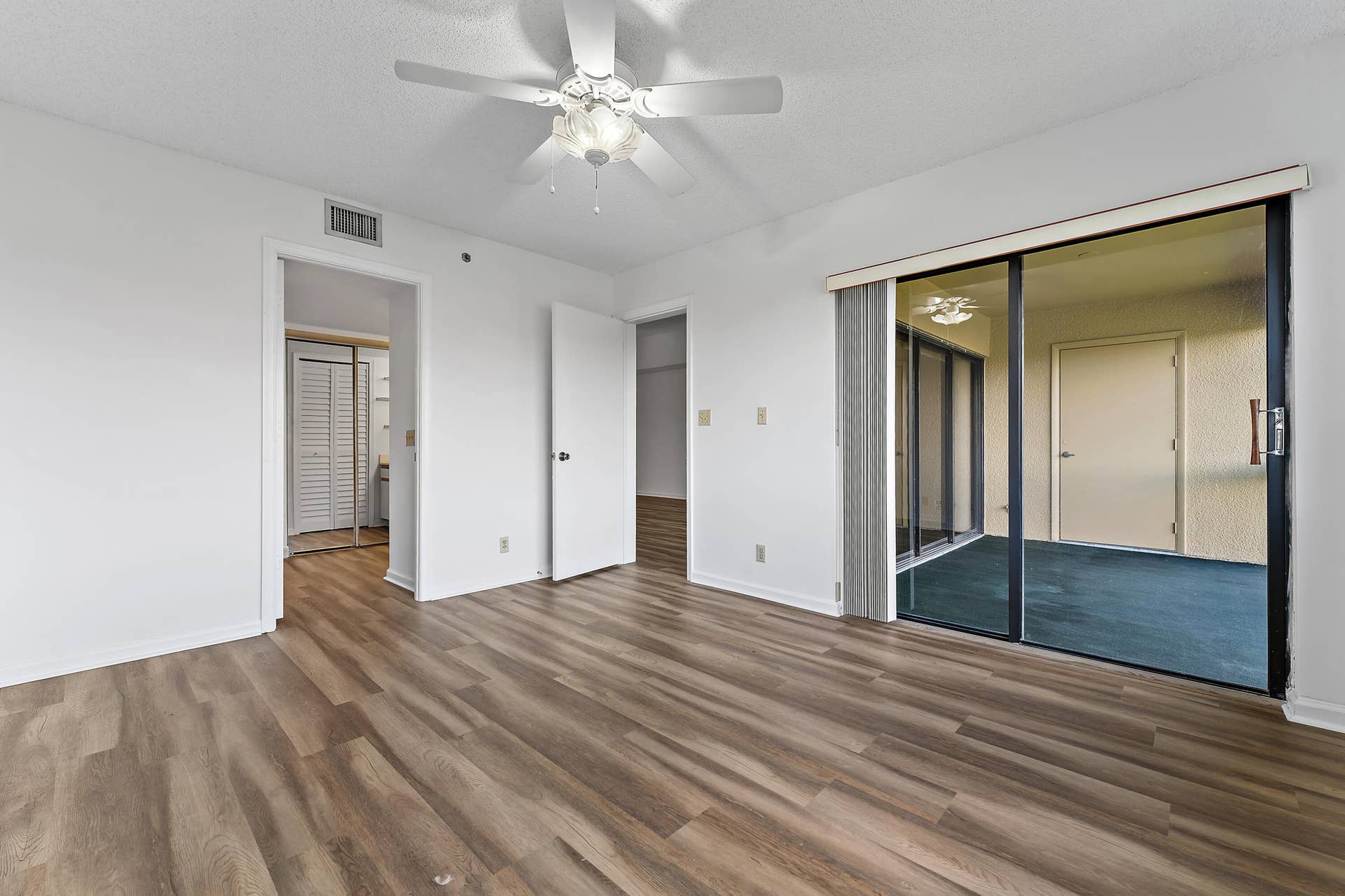 700 Uno Lago Drive, #404, Juno Beach, FL 33408 014-700UnoLagoDr-404-JunoBeach-FULL