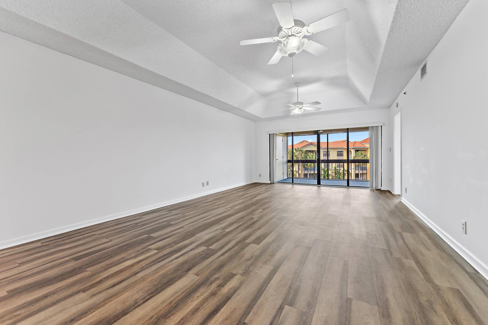 700 Uno Lago Drive, #404, Juno Beach, FL 33408 008-700UnoLagoDr-404-JunoBeach-FULL