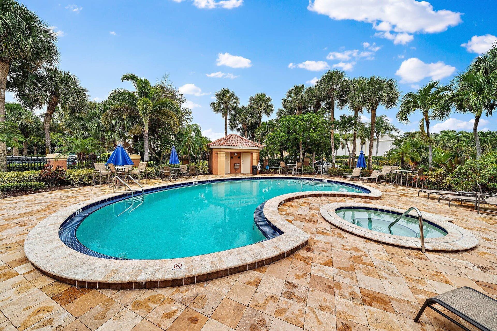 700 Uno Lago Drive, #404, Juno Beach, FL 33408 043-700UnoLagoDr304-JunoBeach-FL-SMALL