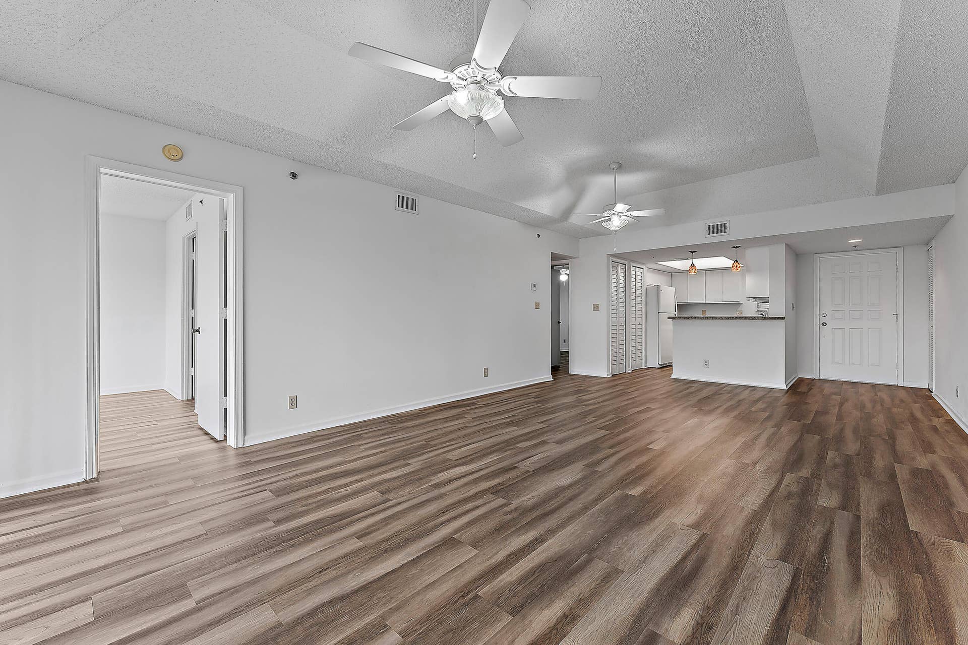 700 Uno Lago Drive, #404, Juno Beach, FL 33408 009-700UnoLagoDr-404-NorthPalmBeach-FL-3