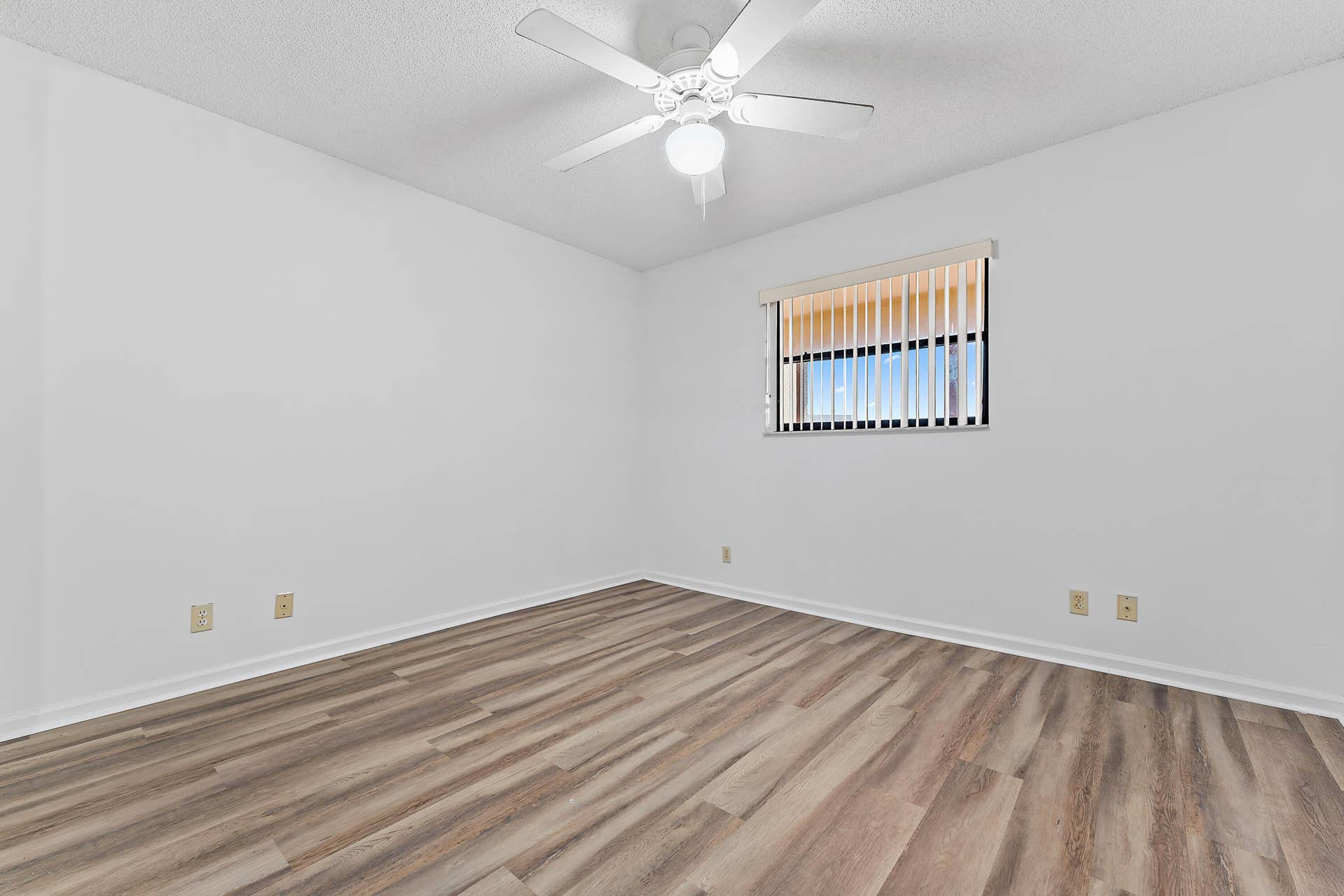 700 Uno Lago Drive, #404, Juno Beach, FL 33408 019-700UnoLagoDr-404-JunoBeach-FULL