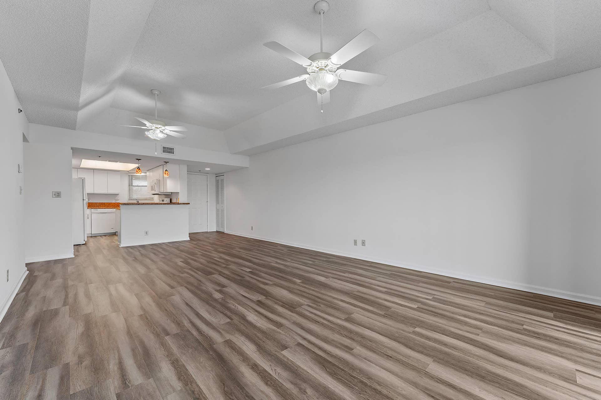 700 Uno Lago Drive, #404, Juno Beach, FL 33408 010-700UnoLagoDr-404-NorthPalmBeach-FL-3